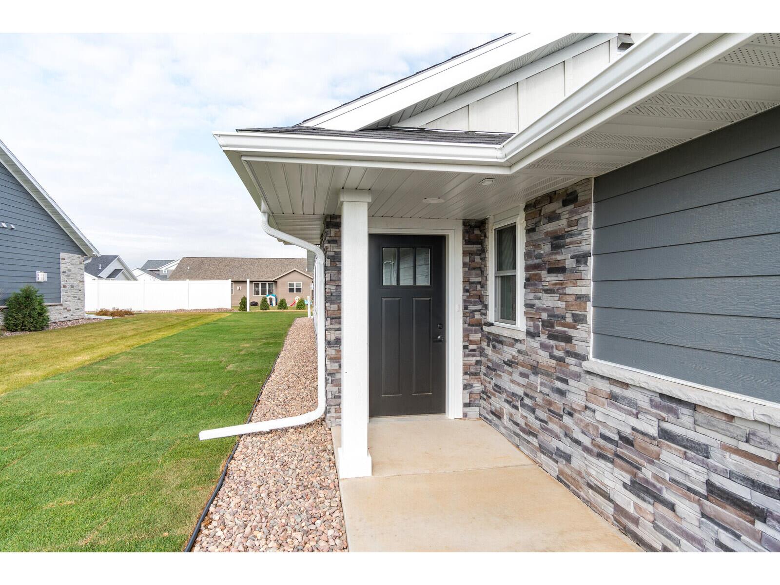 1635 Red Clover Holmen WI 54636 1955903 image40