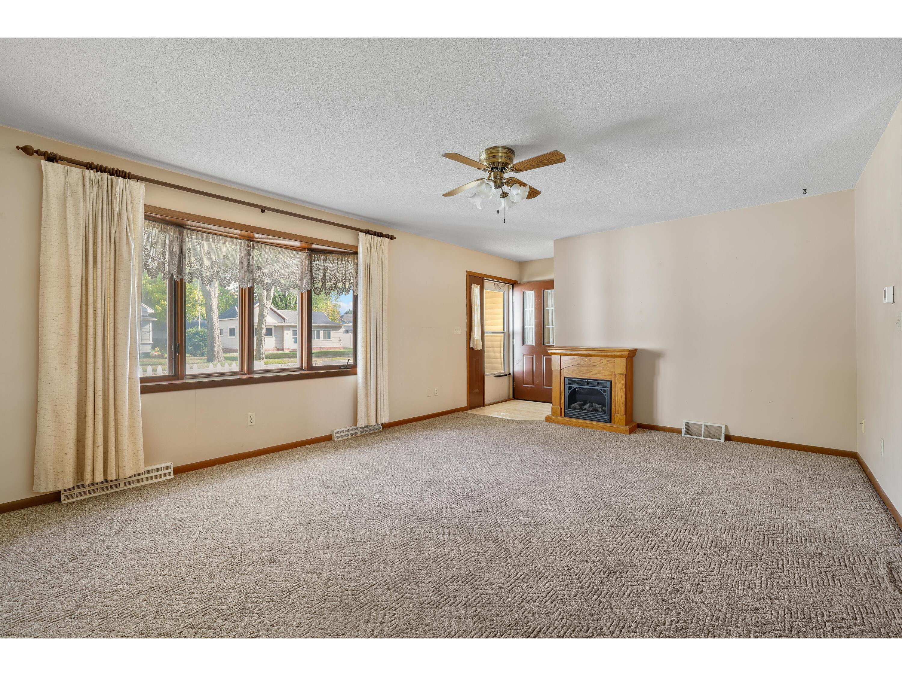 1641 Avon La Crosse WI 54603 1940660 image3