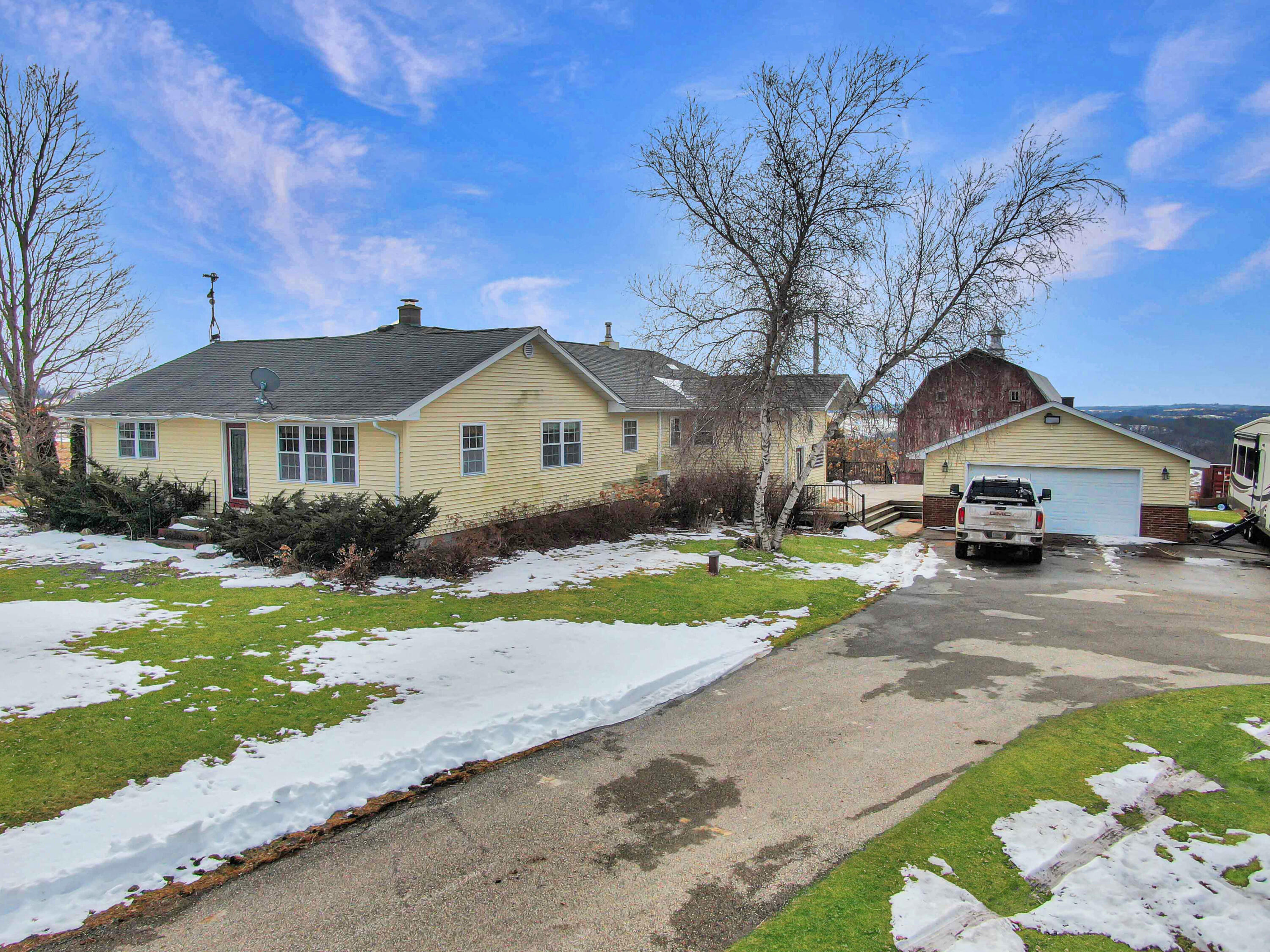 16433 State Highway 27 Utica WI 54628 1952672 image1