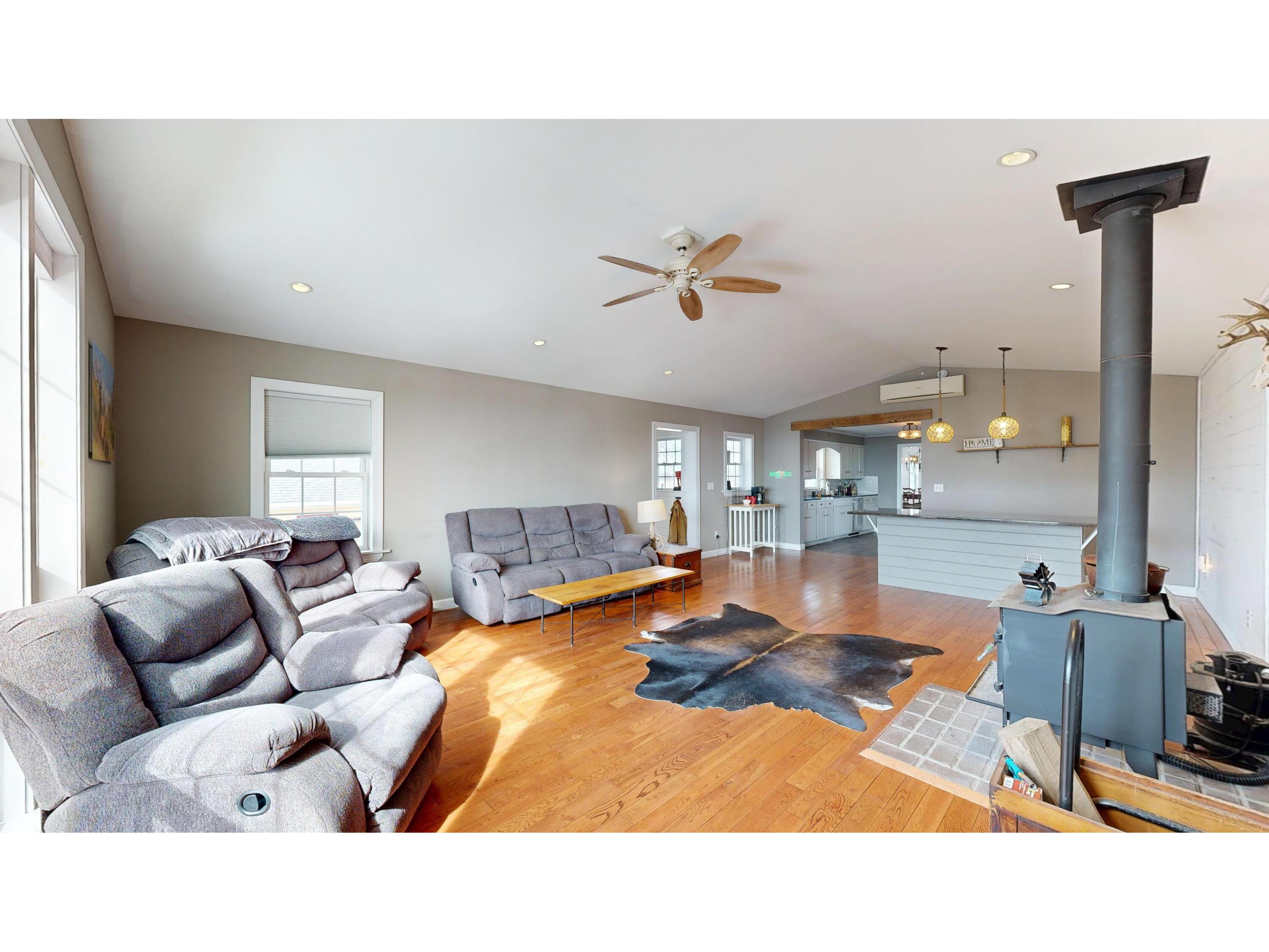 16433 State Highway 27 Utica WI 54628 1952672 image9