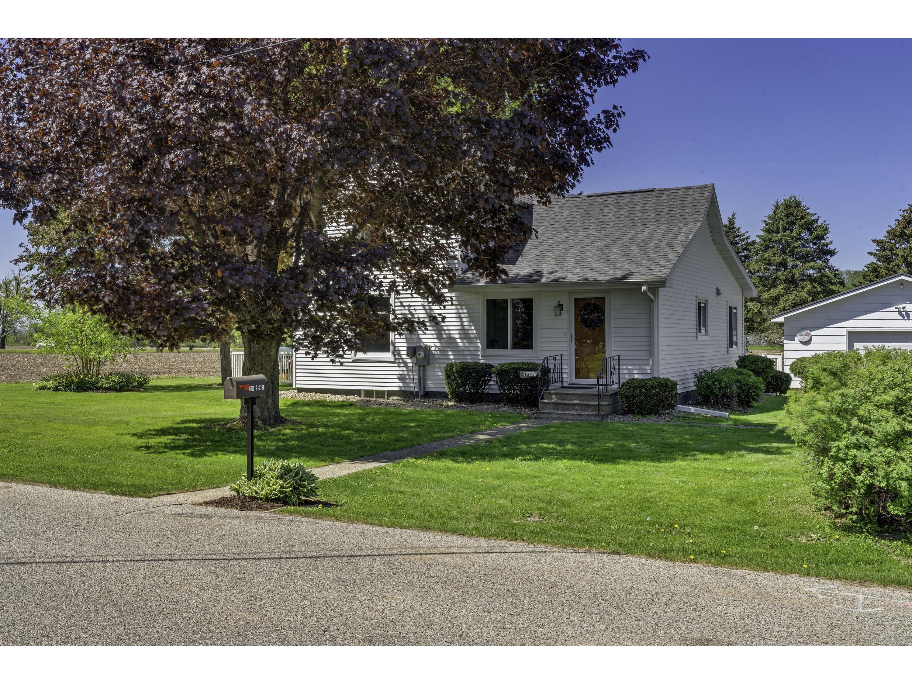 16735 S 12th Galesville WI 54630 1918004 image1