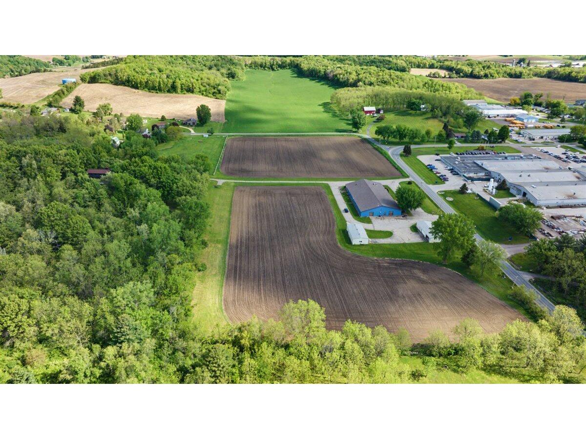 16771 S 15th Galesville WI 54630 1964383 image44