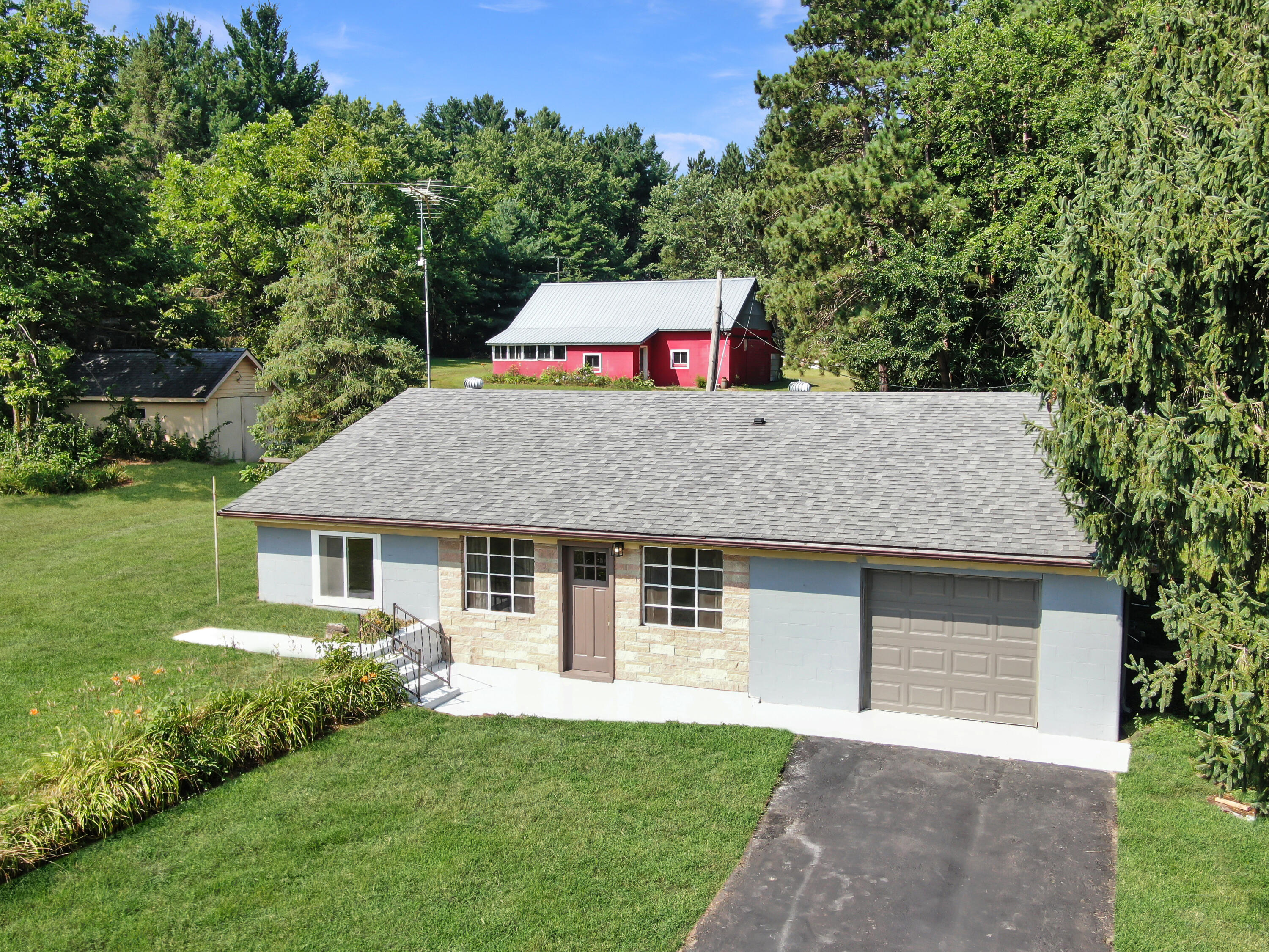 16911 Igloo Sparta WI 54656 1929985 image1