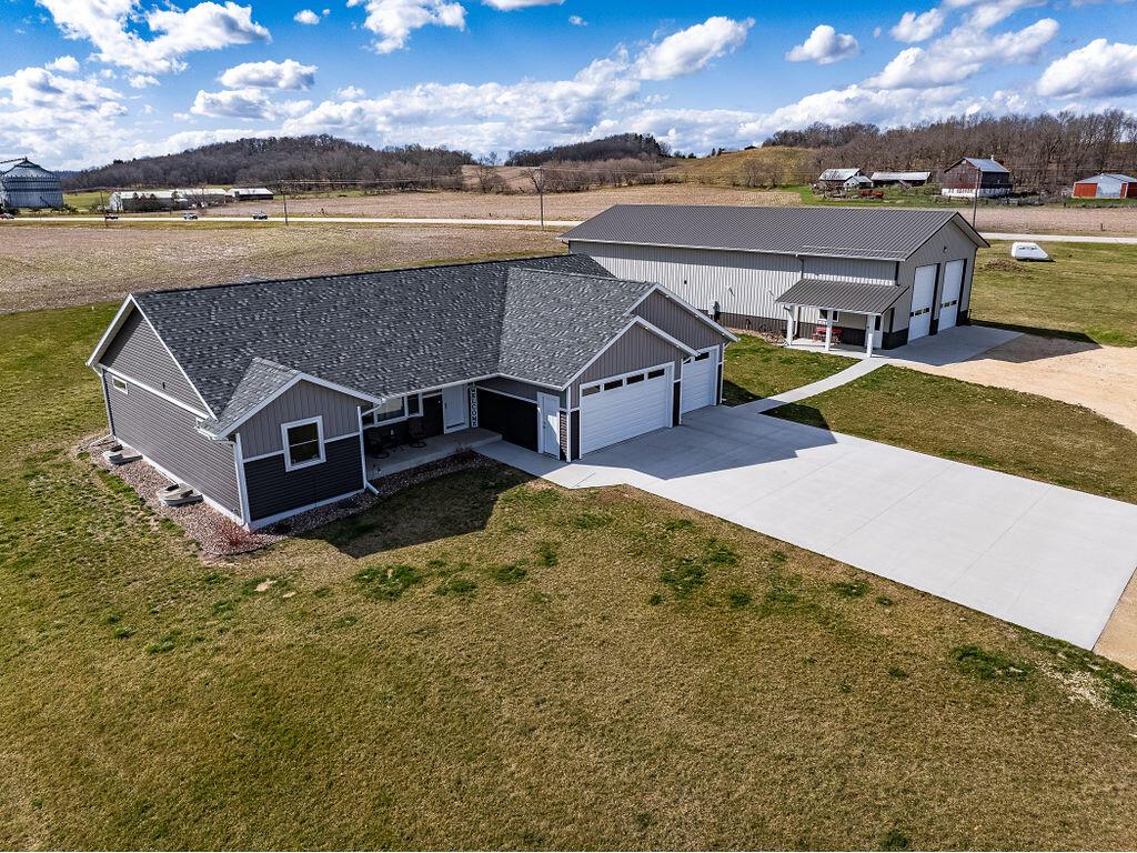 16939 Icarus Sparta WI 54656 1870642 image1