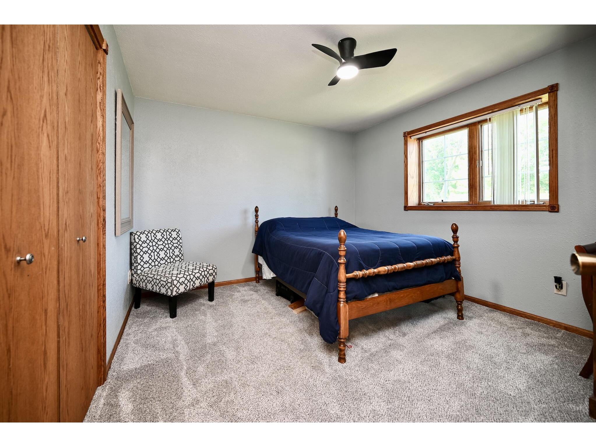 17 Williams Lewiston MN 55952 1947556 image28