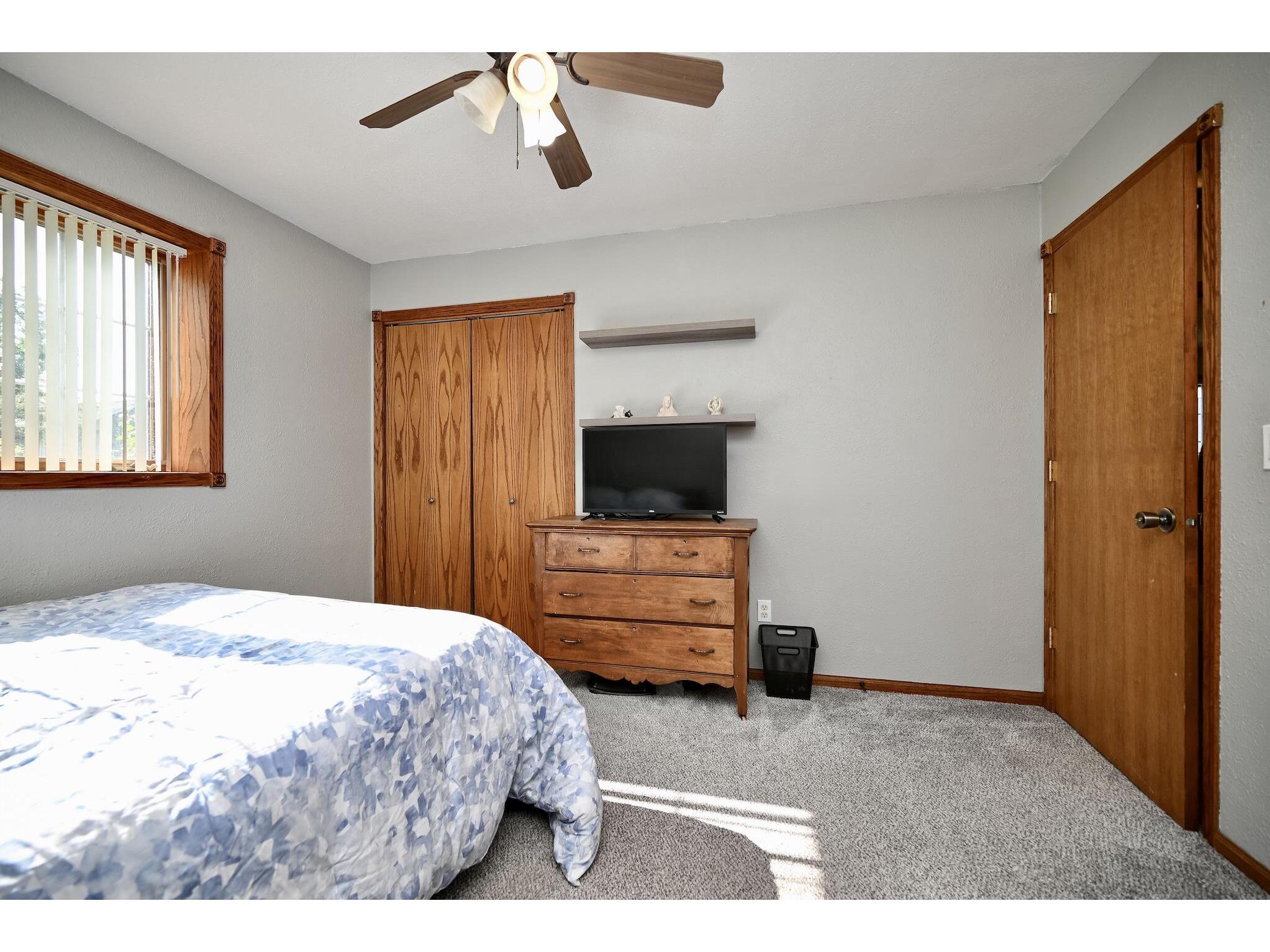 17 Williams Lewiston MN 55952 1947556 image31