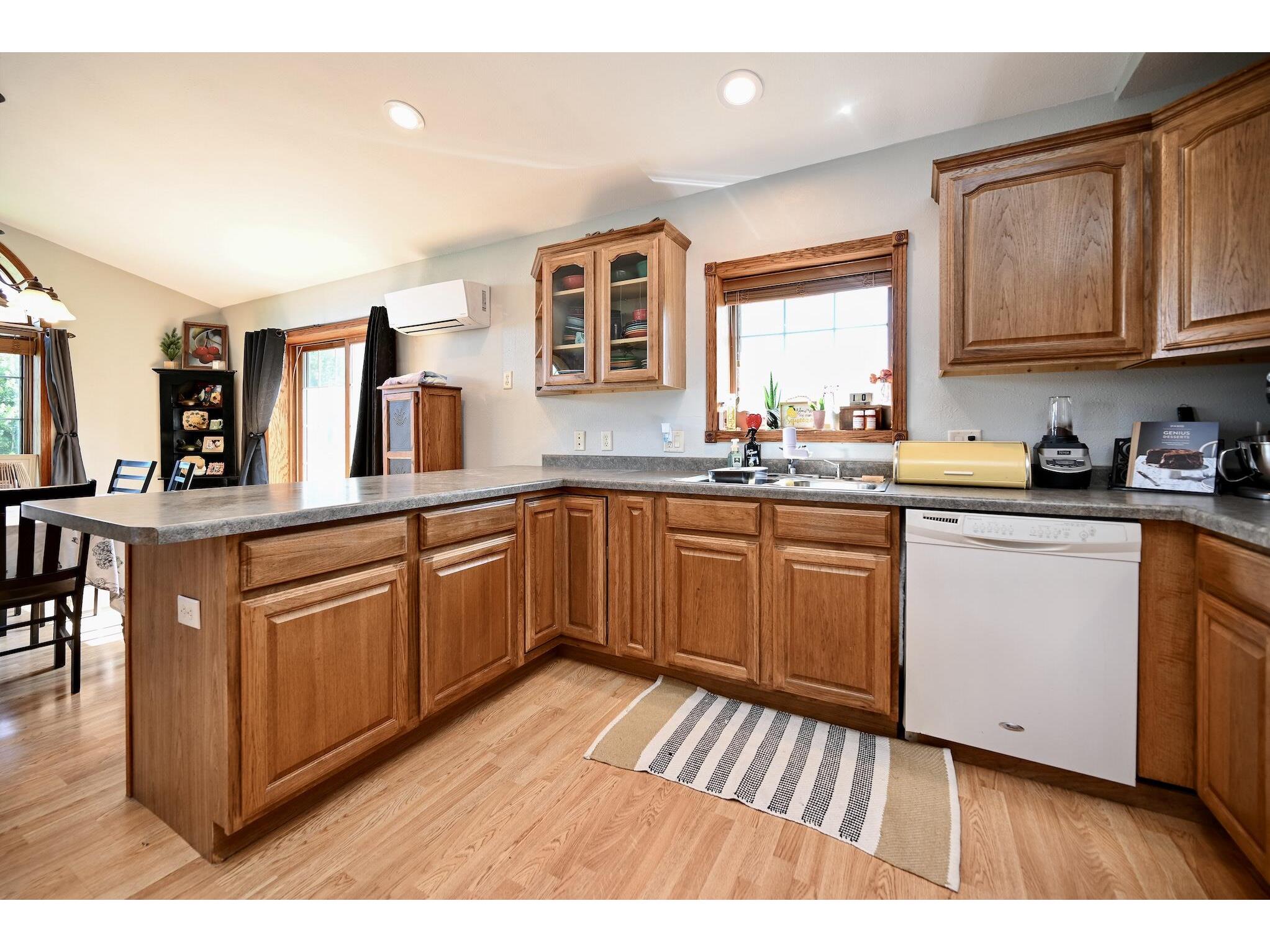 17 Williams Lewiston MN 55952 1947556 image6