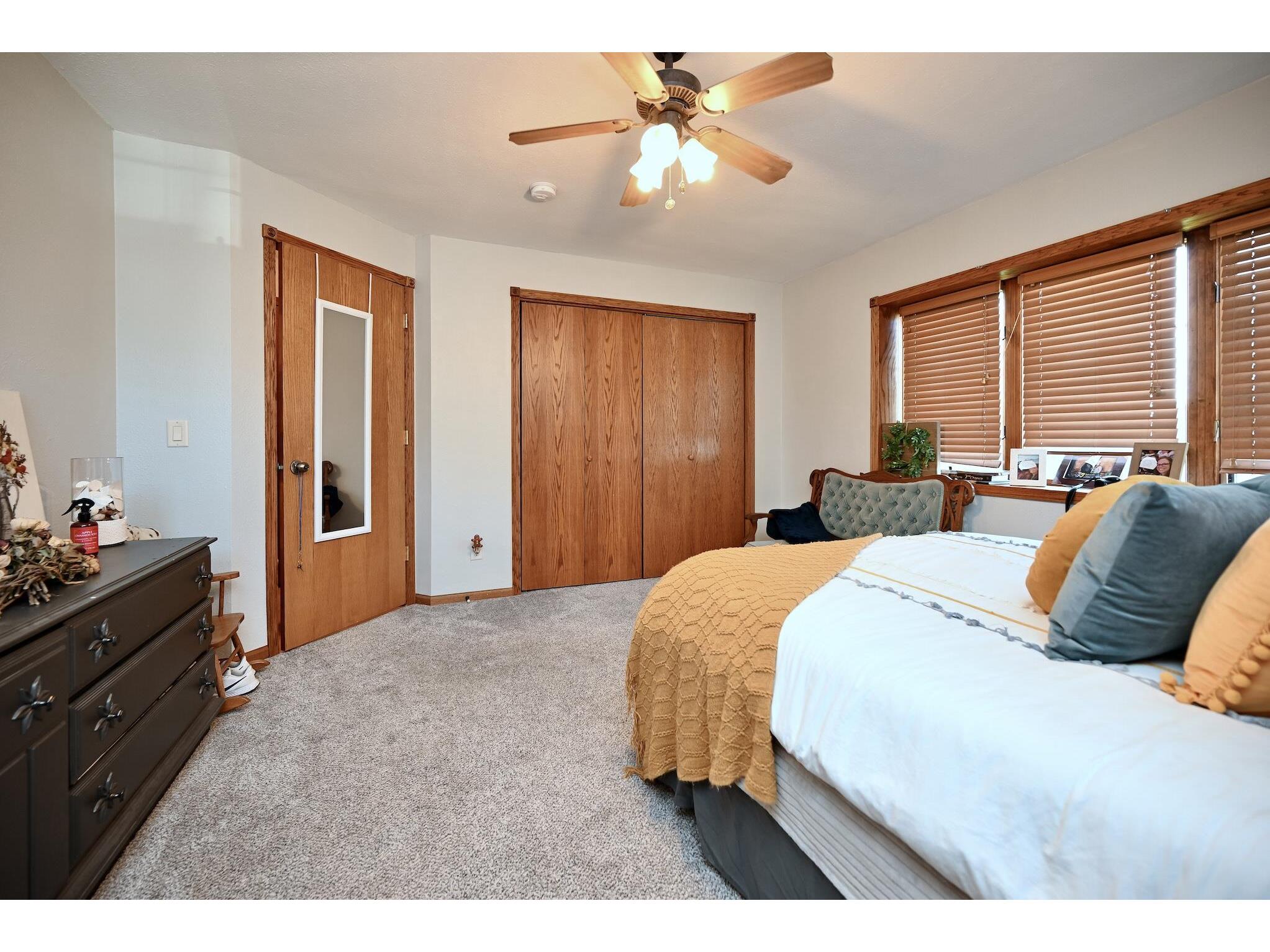 17 Williams Lewiston MN 55952 1947556 image9