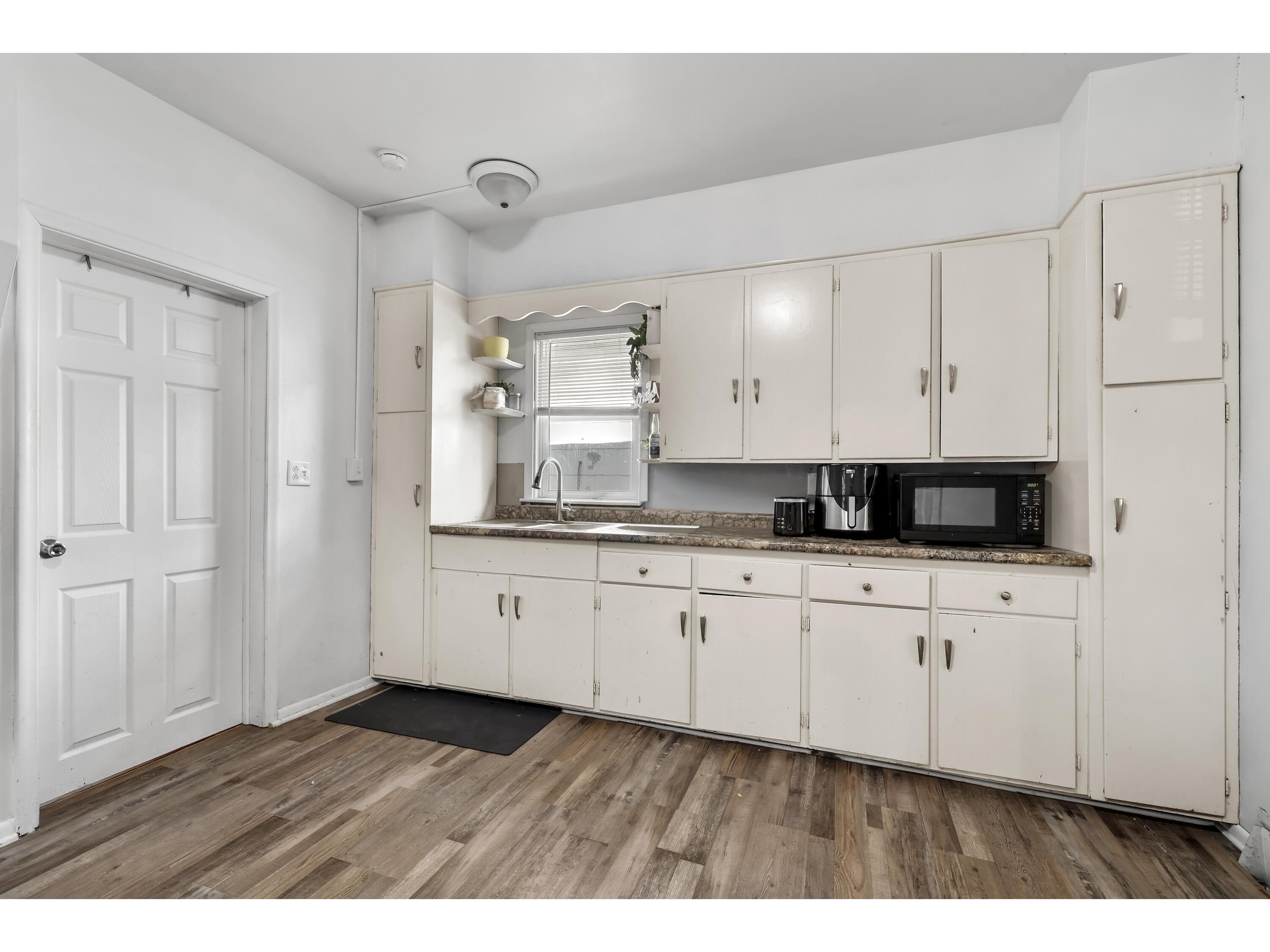 1708 Market La Crosse WI 54601 1961663 image4