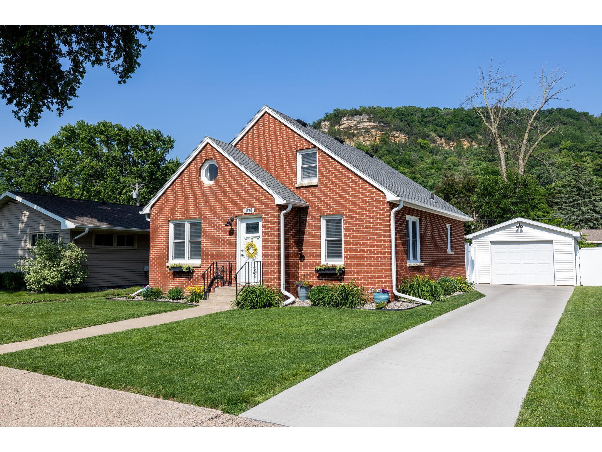 1709 30th La Crosse WI 54601 1839271 image1