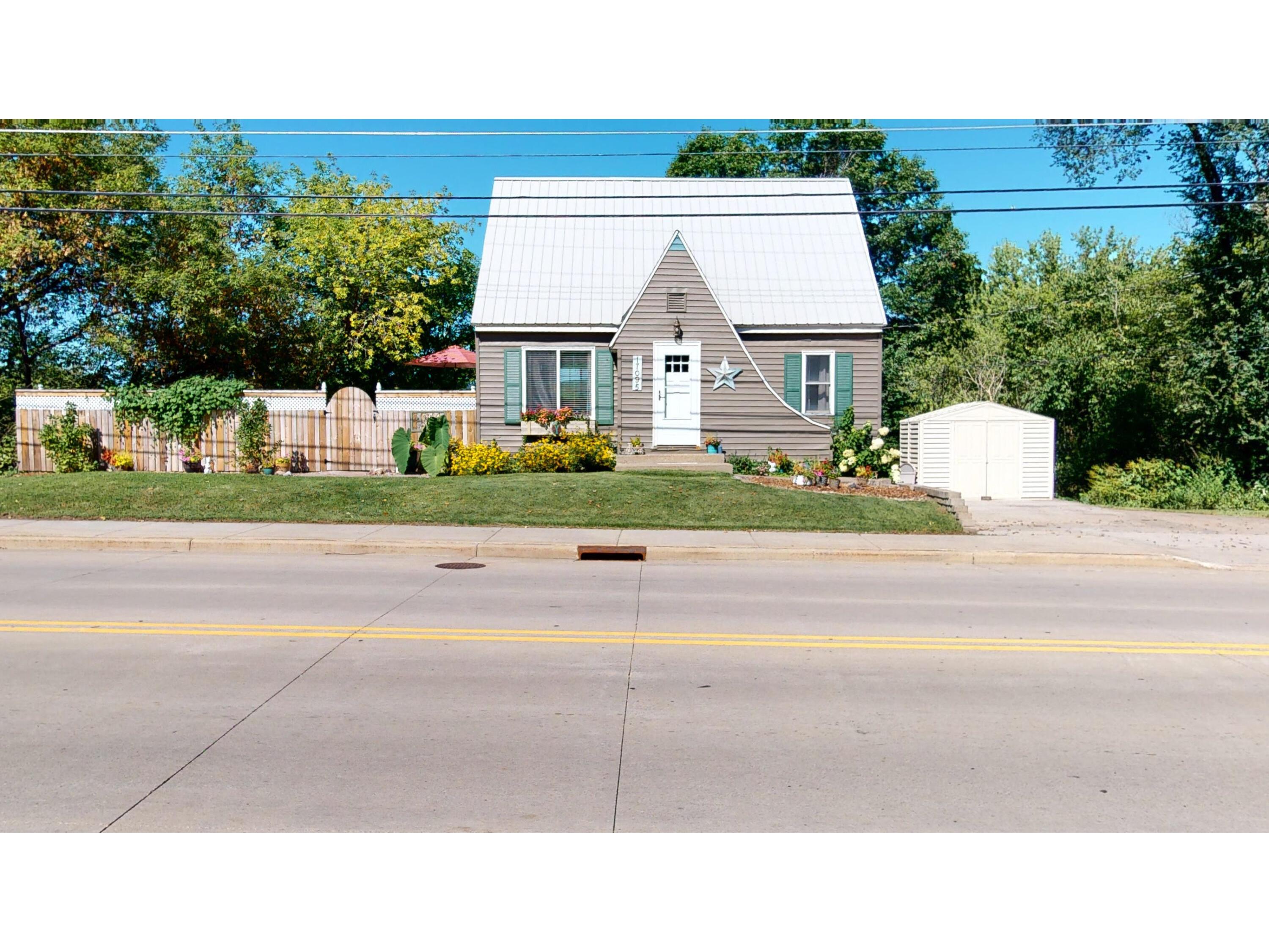 17095 N Main St, Galesville, WI, 54630 MLS 1760837 Edina Realty