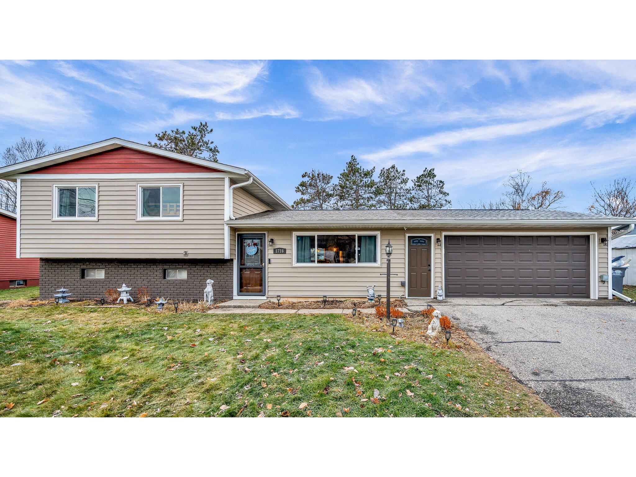 1716 Holley Holmen WI 54636 1860628 image1