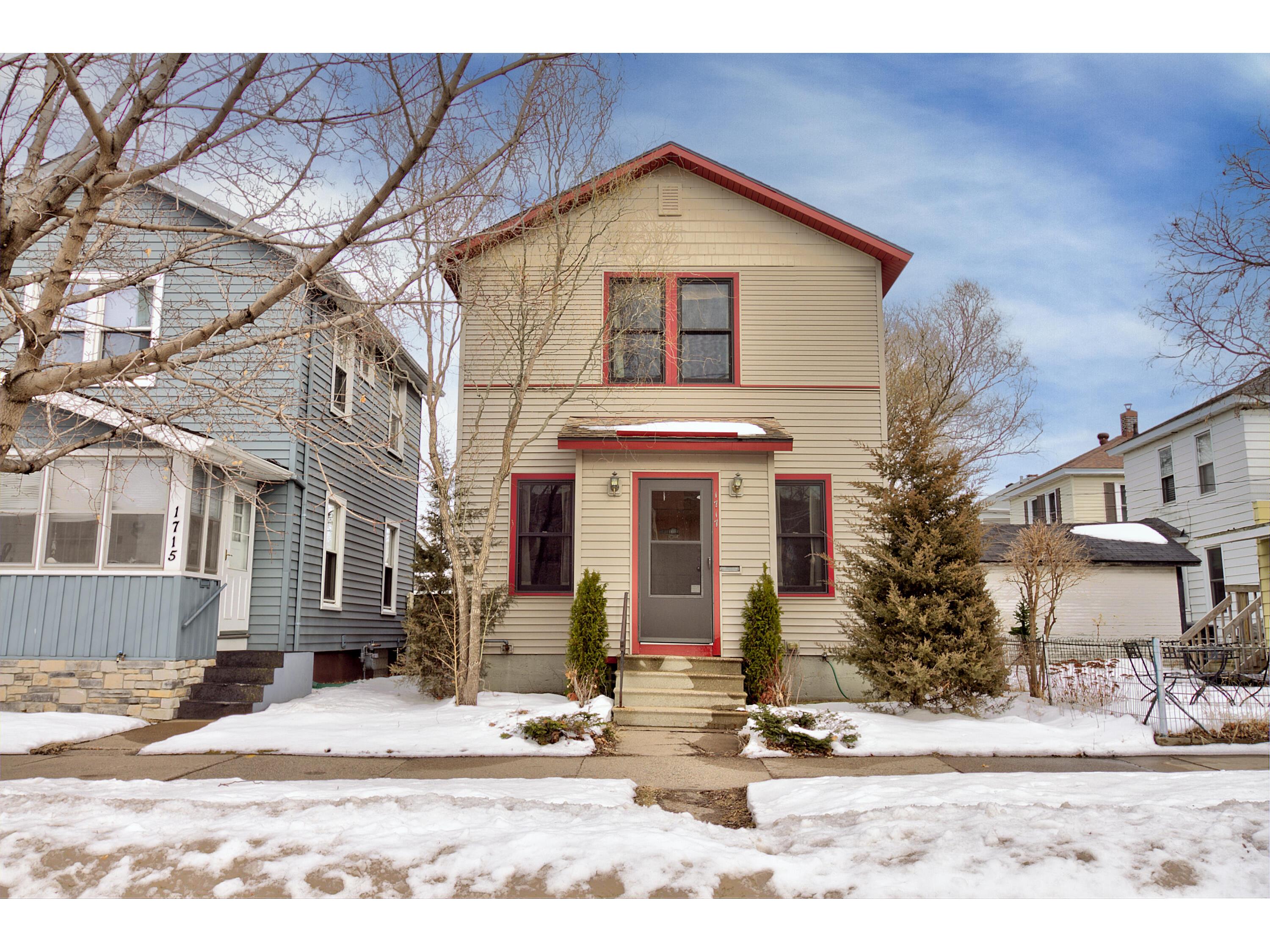 1717 9th La Crosse WI 54601 1827438 image1