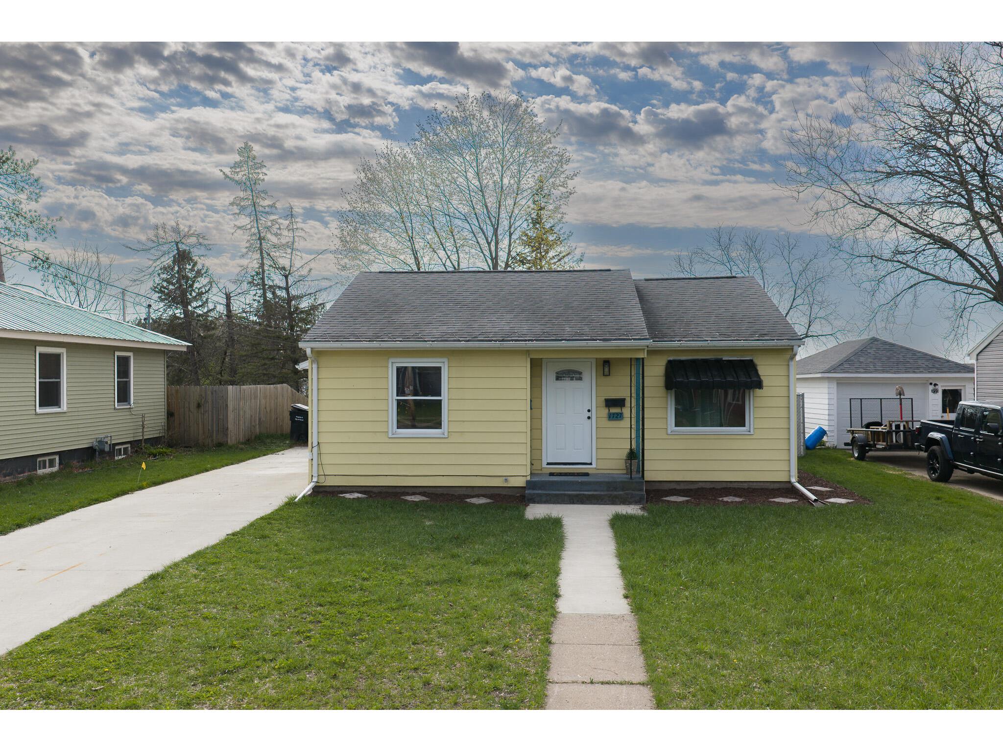 1727 Stoughton Ave Tomah WI 54660 1959068 image1