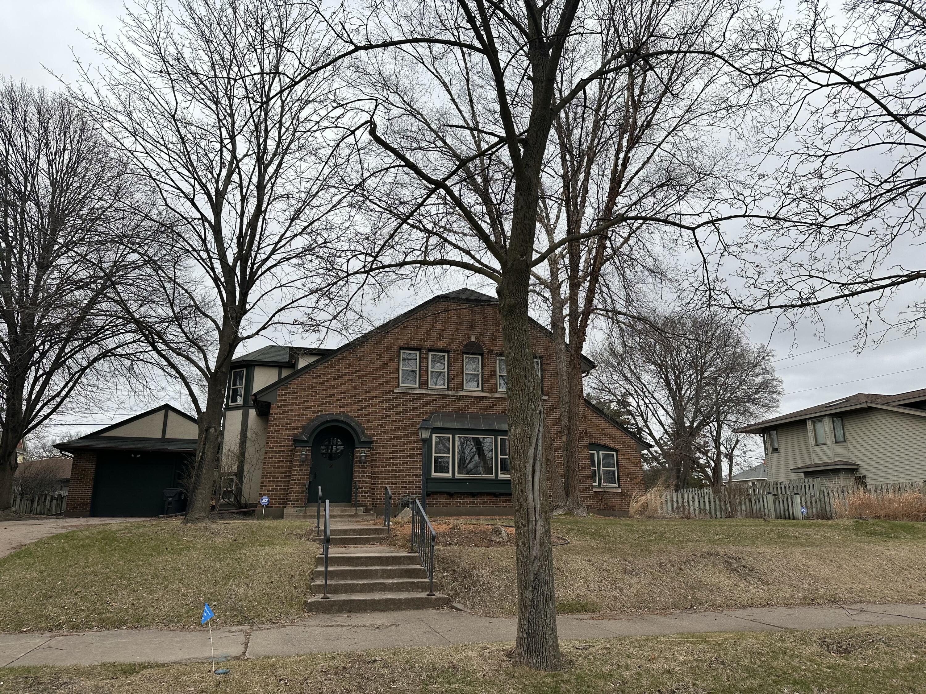 1733 Cameron La Crosse WI 54601 1912883 image1