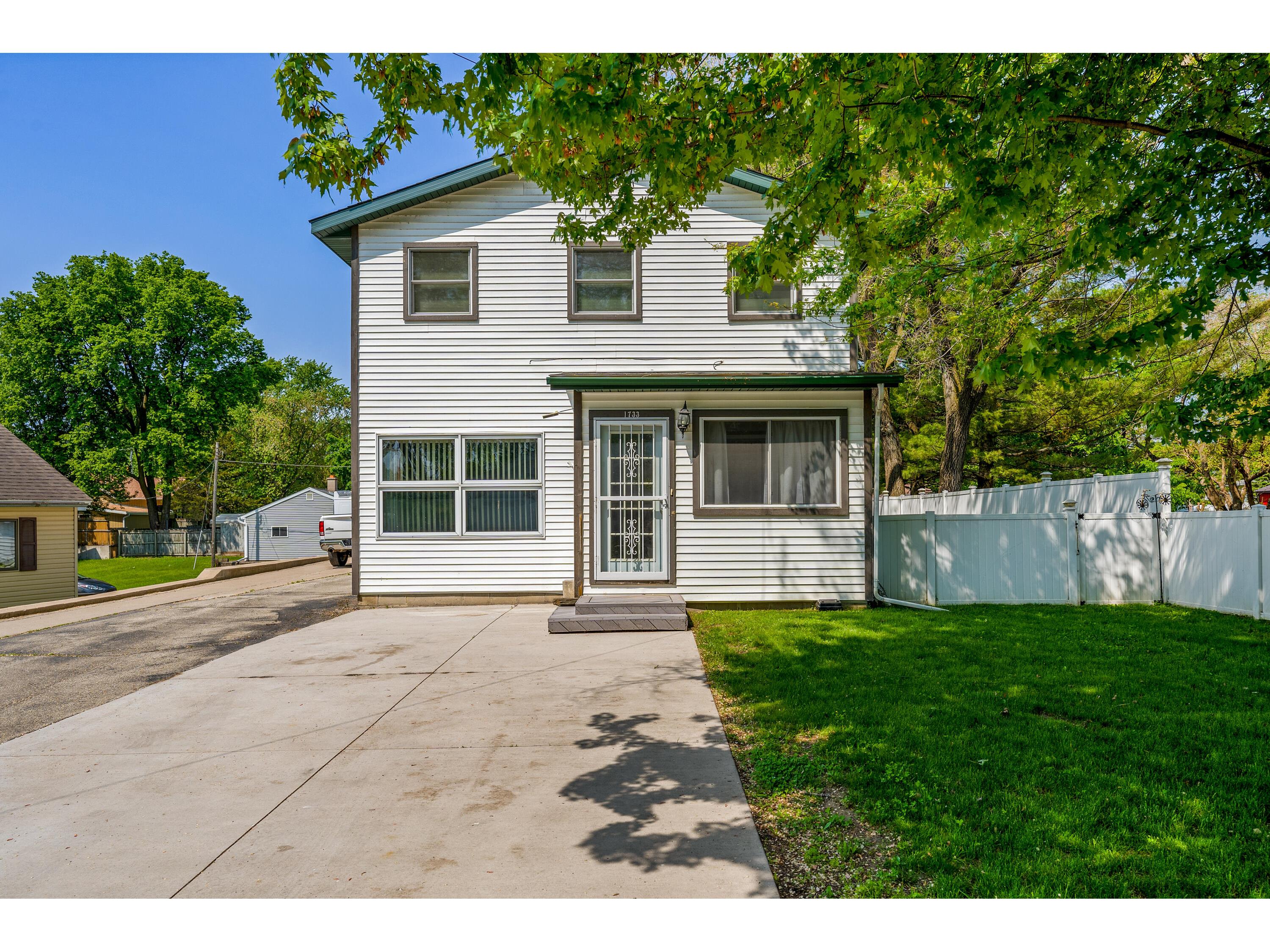 1733 La Fond Campbell WI 54603 1834530 image1