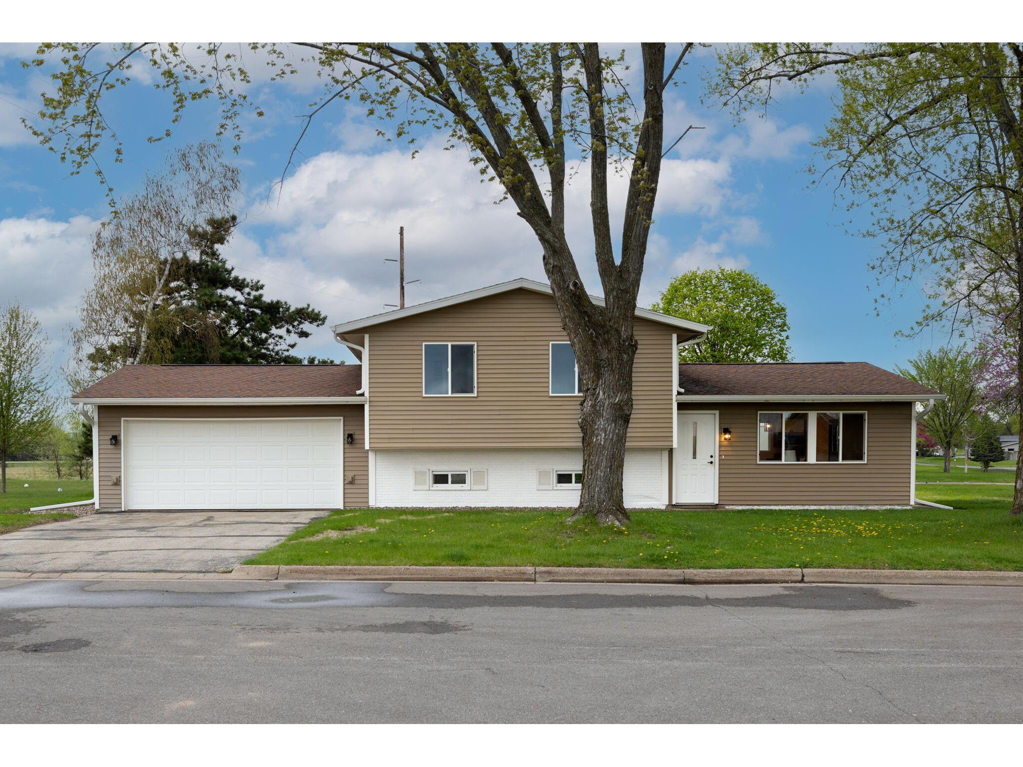 1736 Viking Holmen WI 54636 1960126 image1