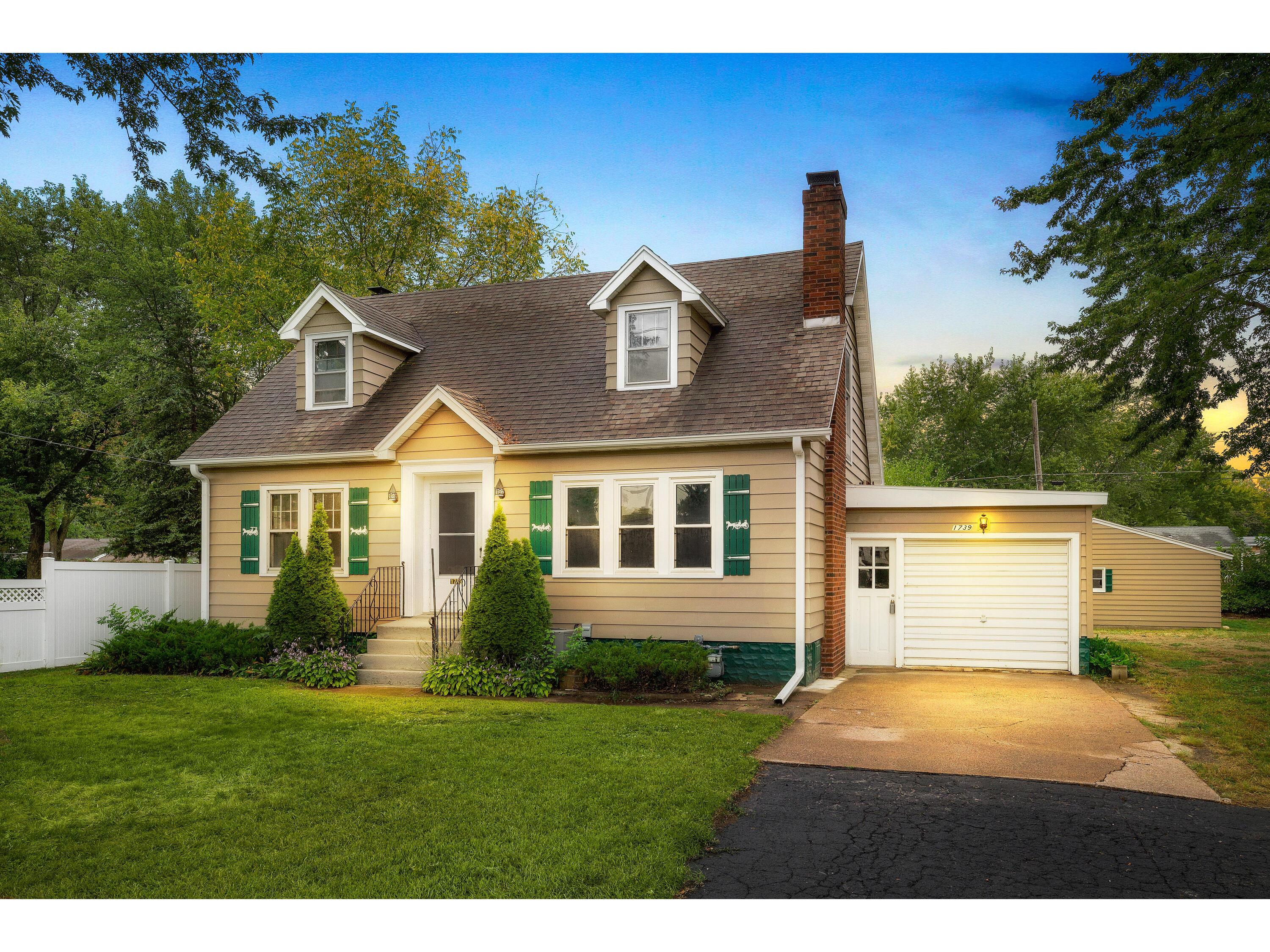 1739 Bainbridge Campbell WI 54603 1852326 image1