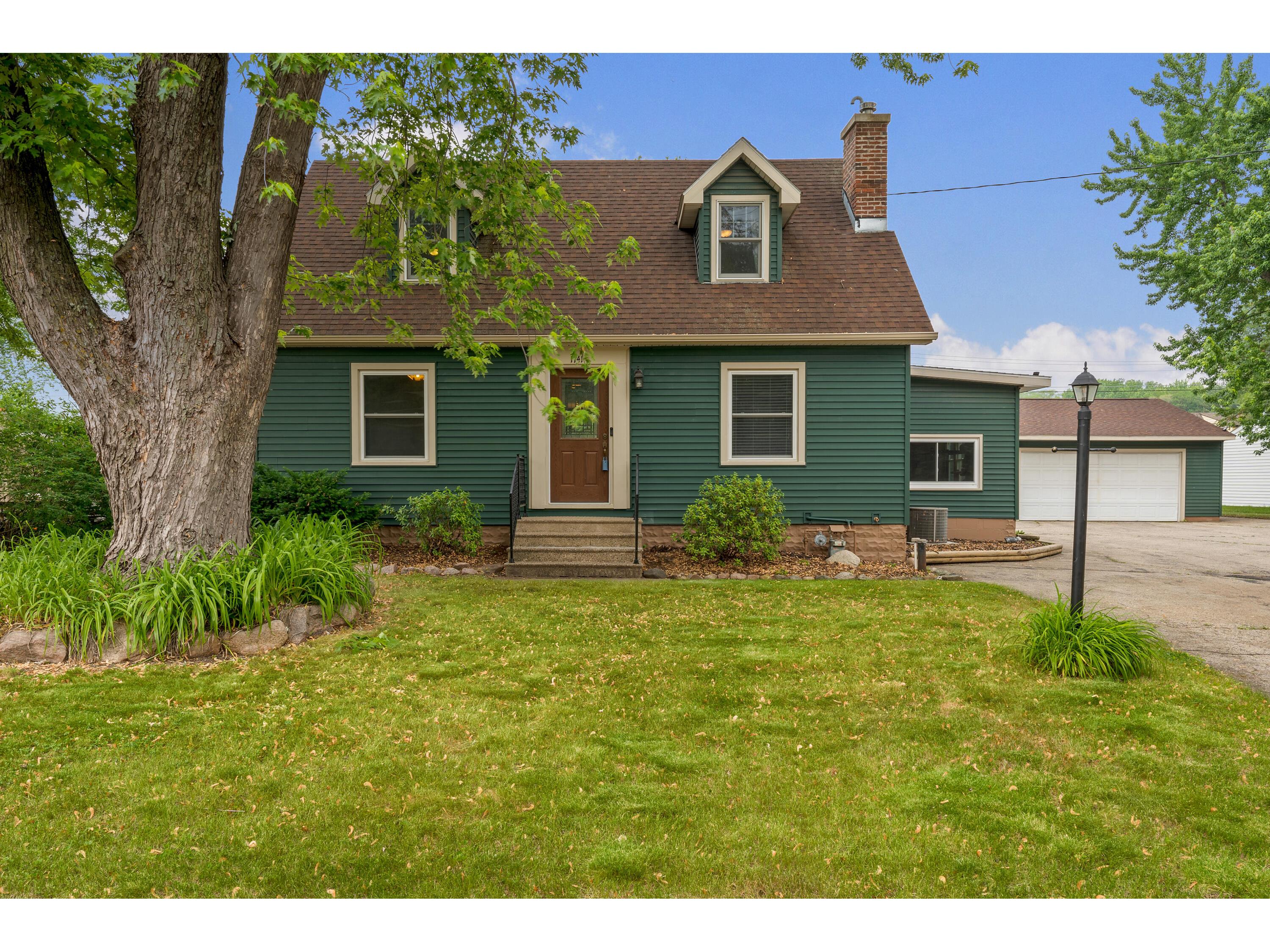 1741 Bainbridge Campbell WI 54603 1836499 image1