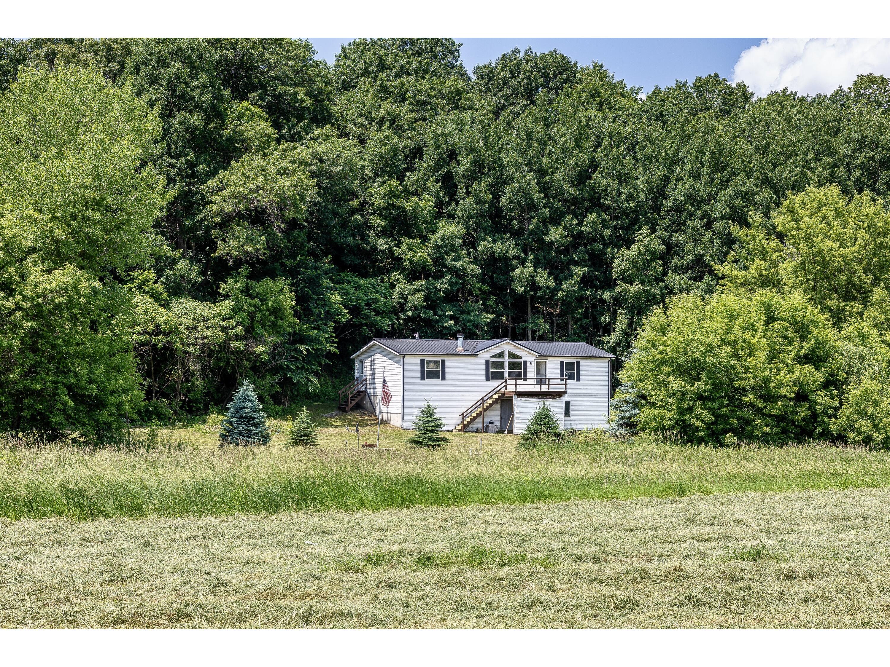 17773 Hilltop Angelo WI 54656 1923803 image1