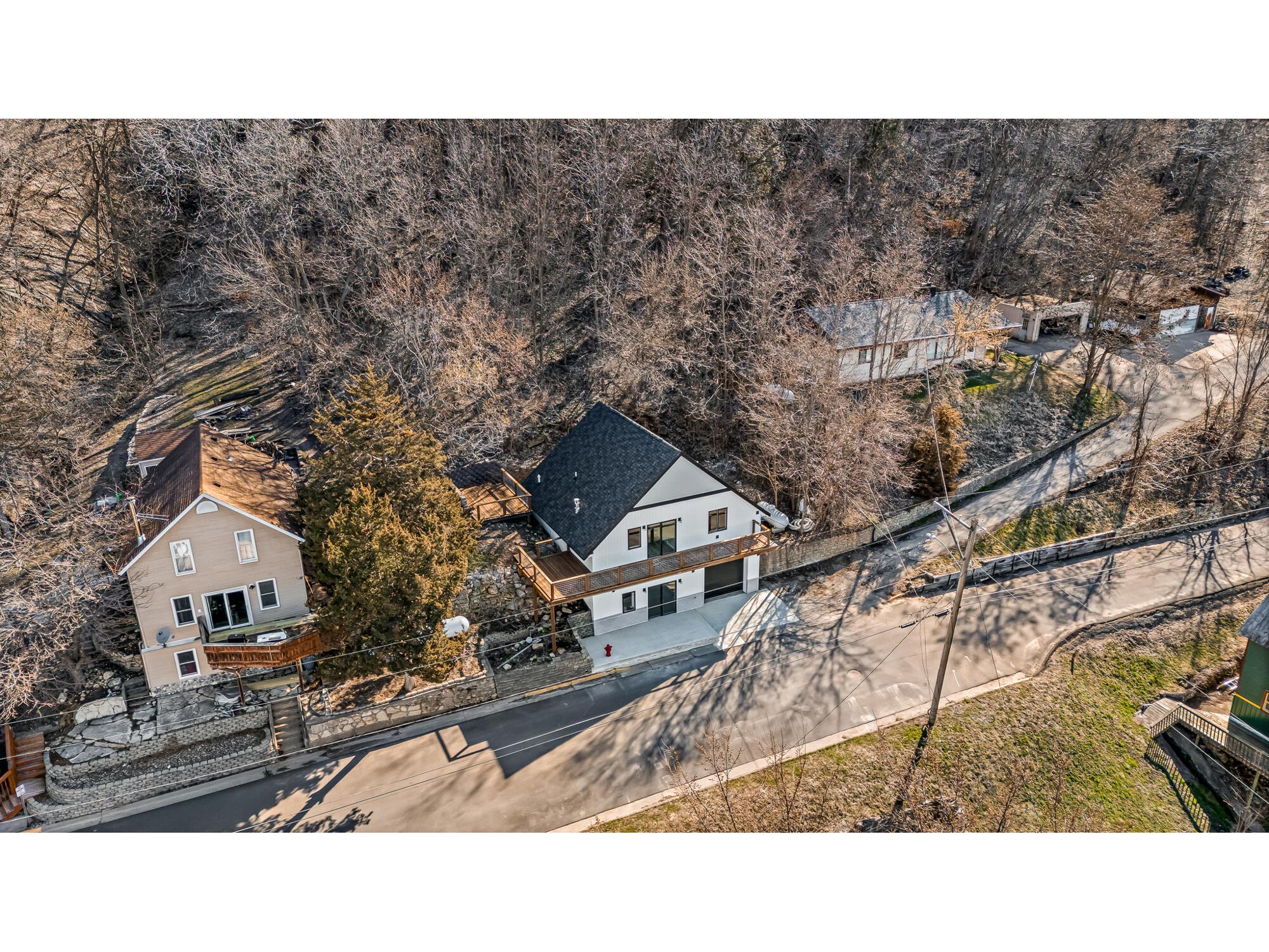 180 S Hill Fountain City WI 54629 1956861 image37