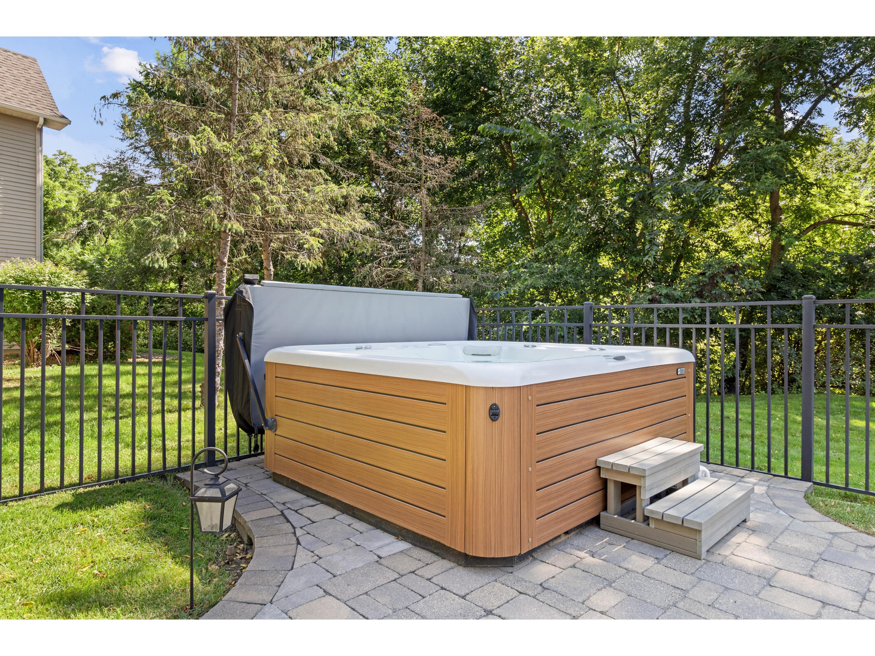 1803 Ironwood Onalaska WI 54650 1937020 image50