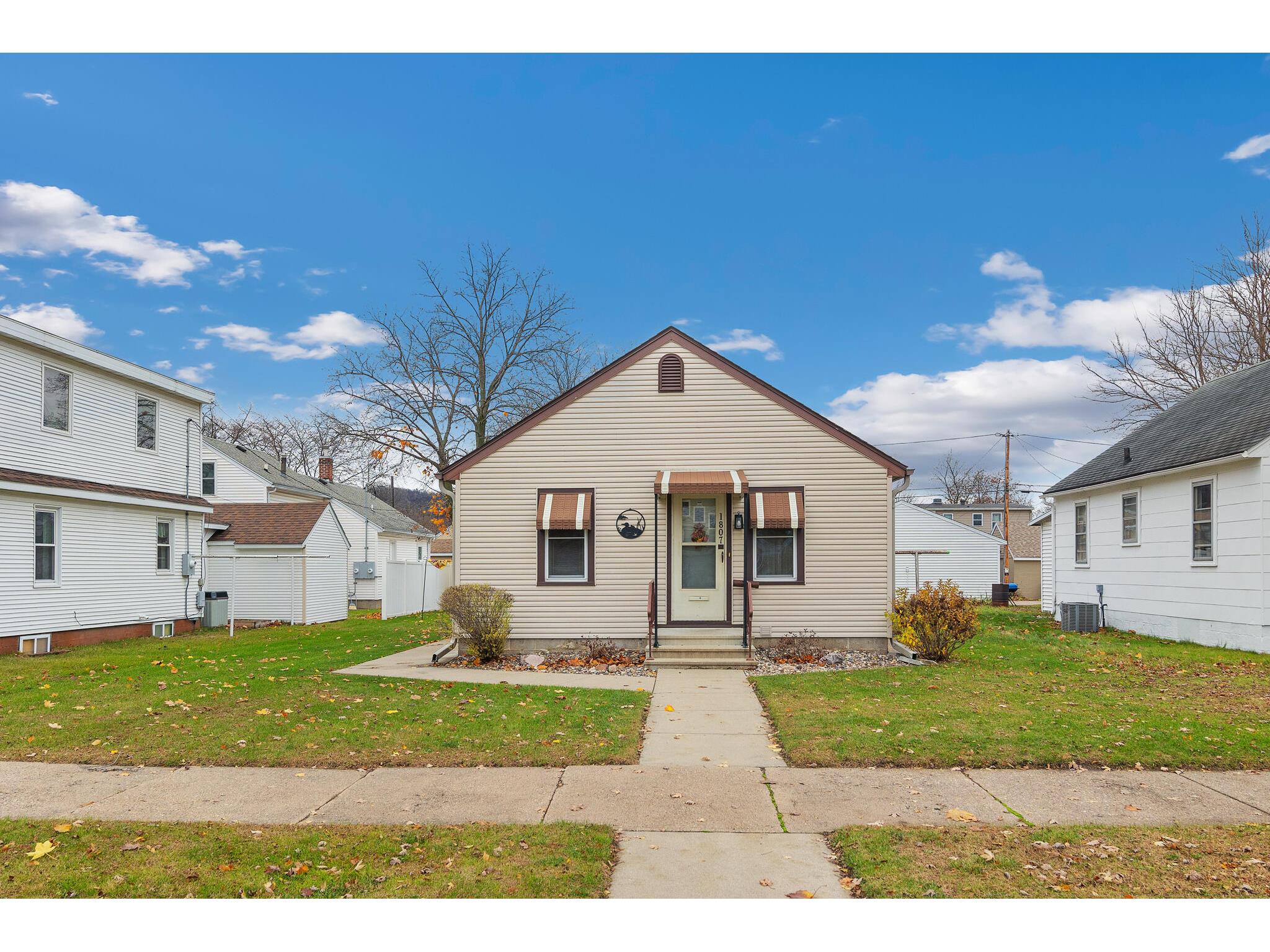 1807 19th La Crosse WI 54601 1899945 image1