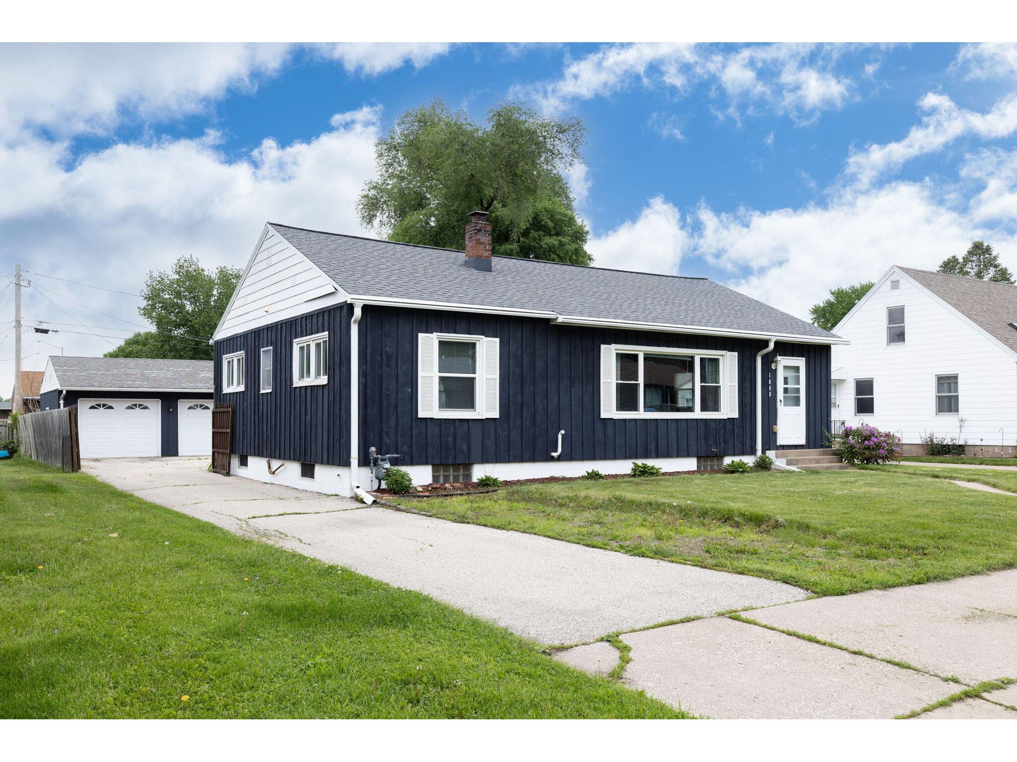 1808 31st La Crosse WI 54601 1919785 image1