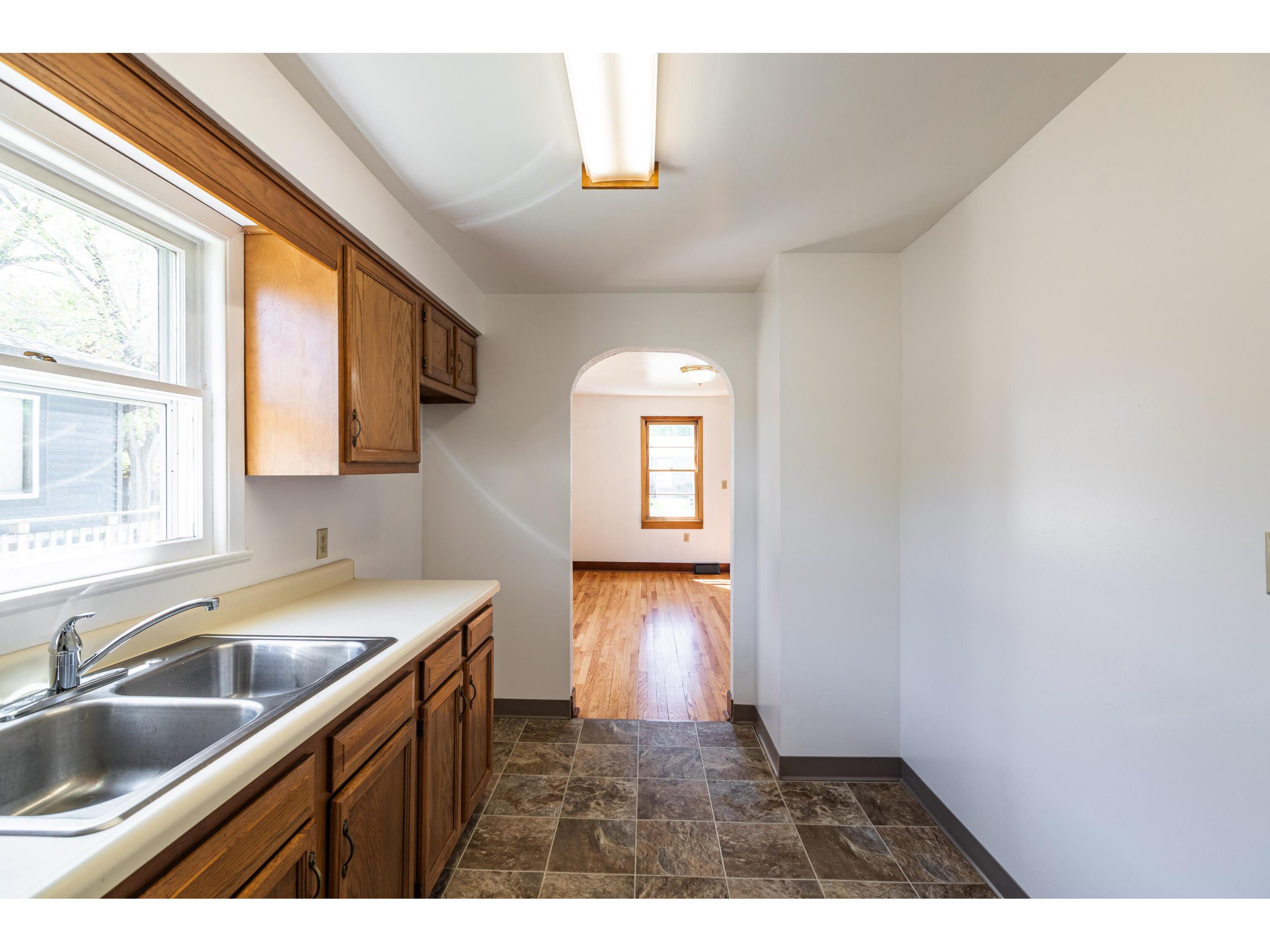 1809 19th La Crosse WI 54601 1961626 image4
