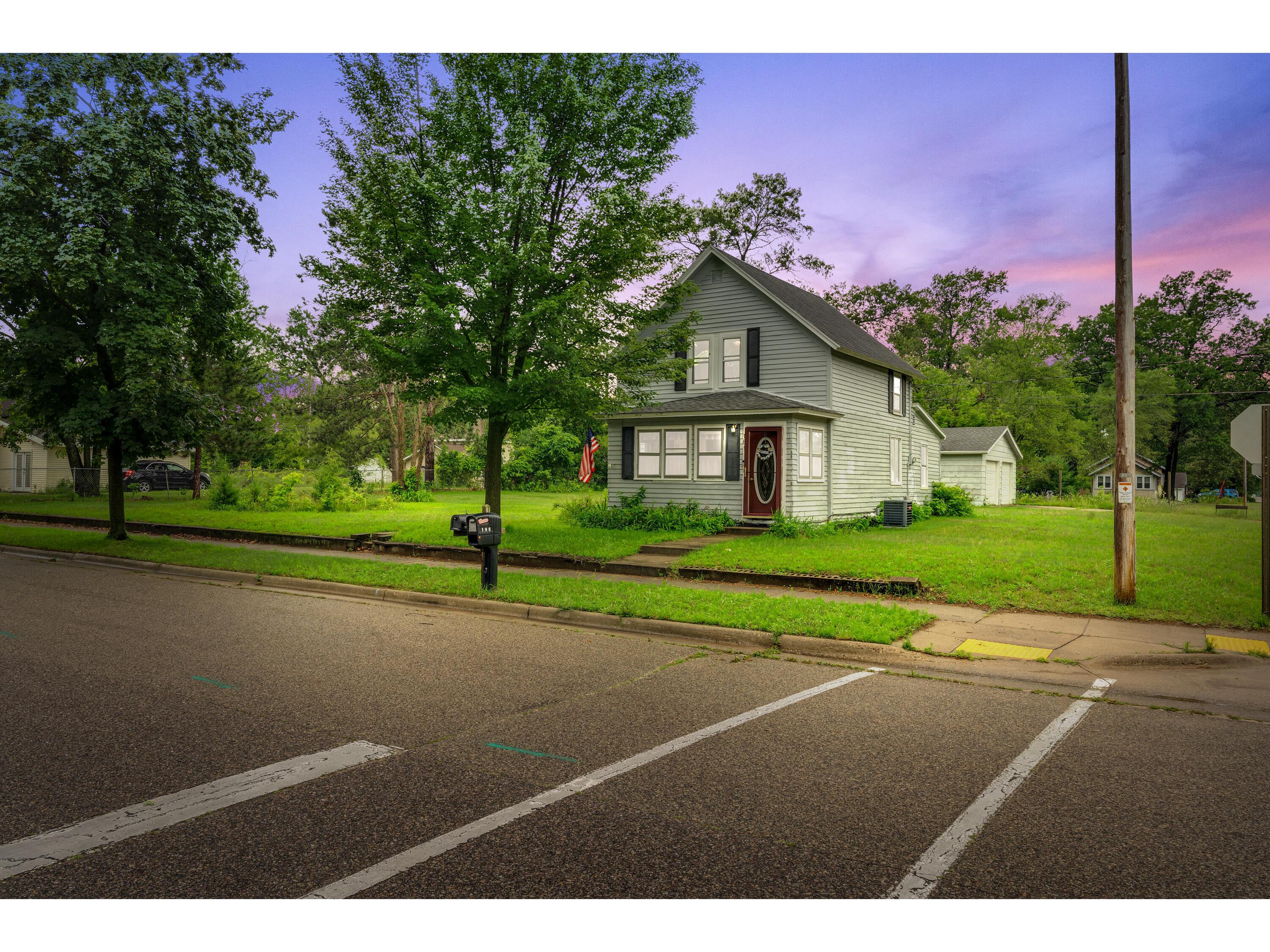 181 N Pine Adams WI 53910 1882193 image1