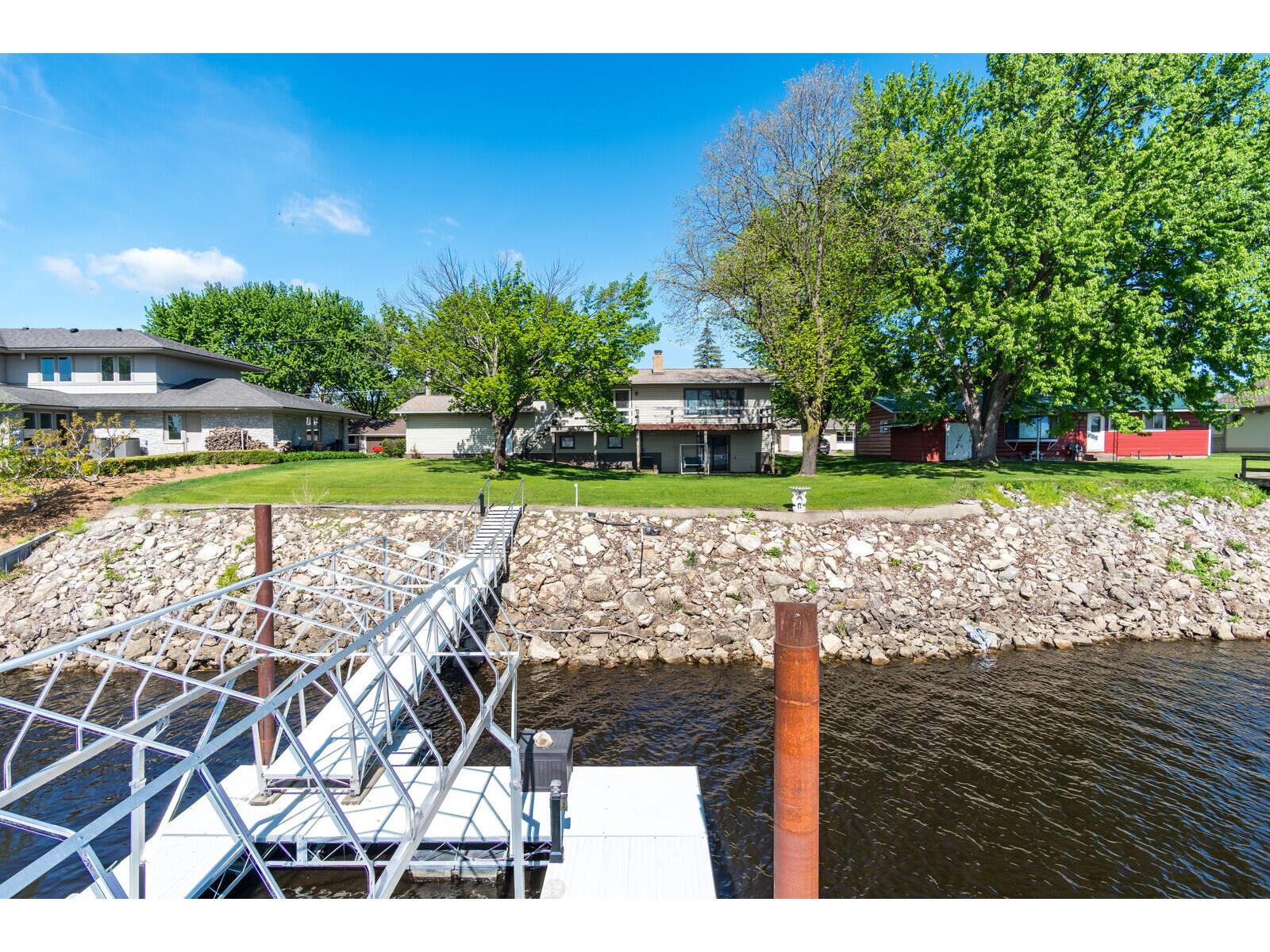 1812 Nakomis Campbell WI 54603 1961624 image10