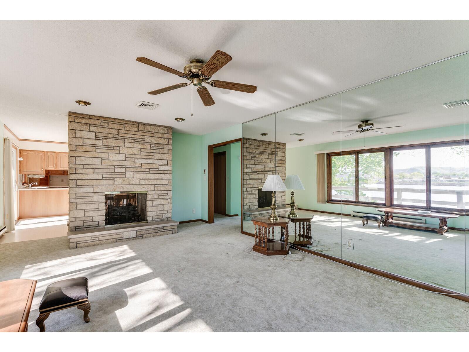 1812 Nakomis Campbell WI 54603 1961624 image16