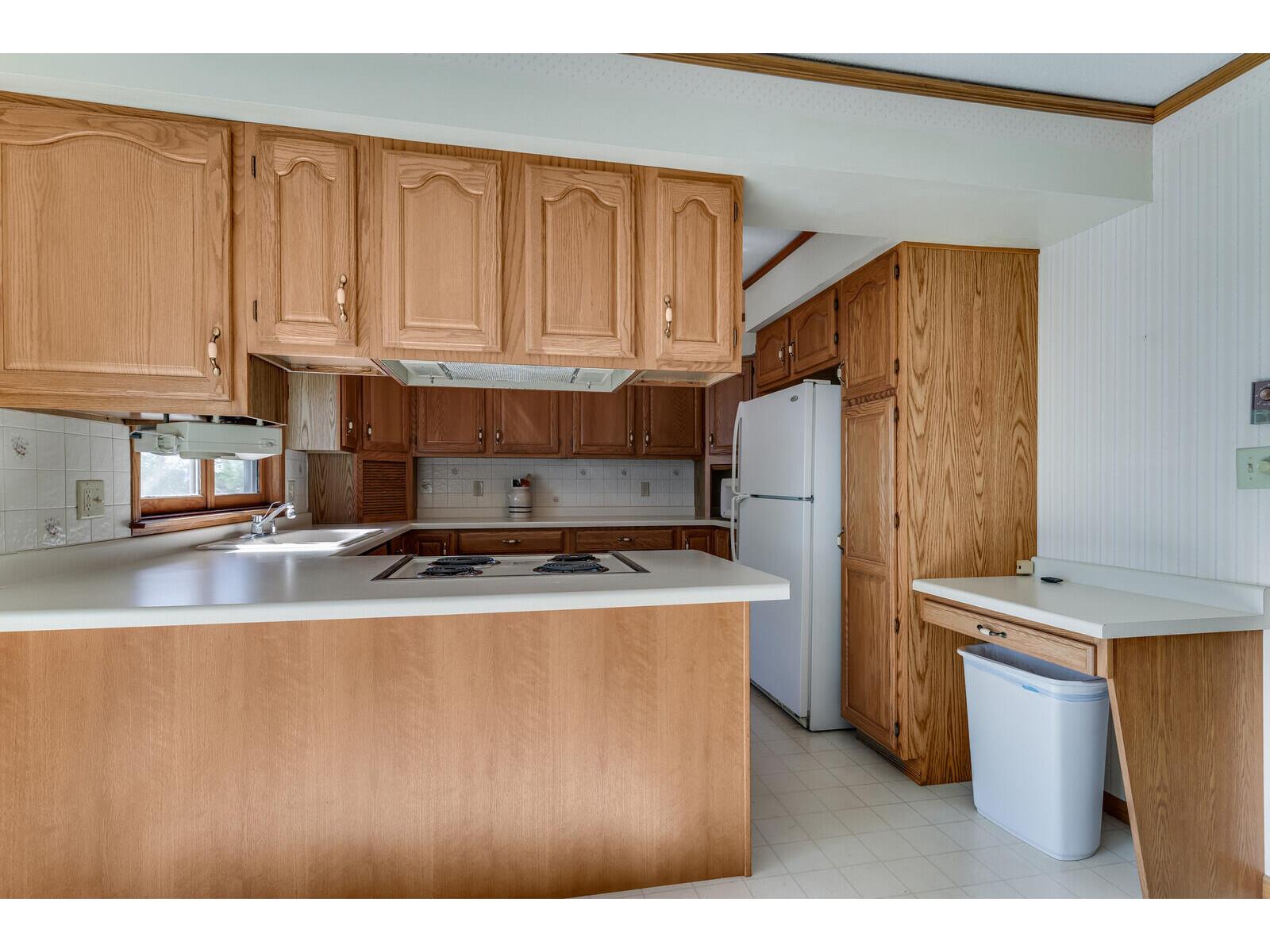 1812 Nakomis Campbell WI 54603 1961624 image20
