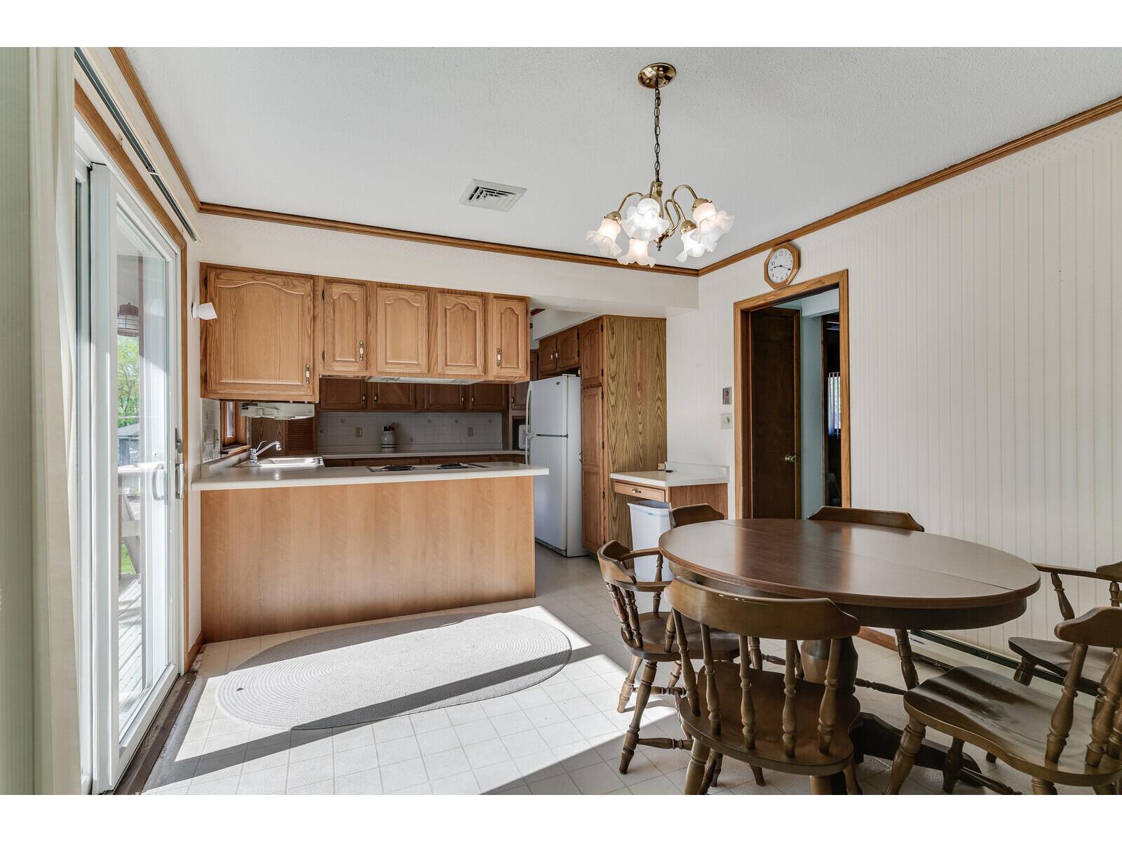 1812 Nakomis Campbell WI 54603 1961624 image21