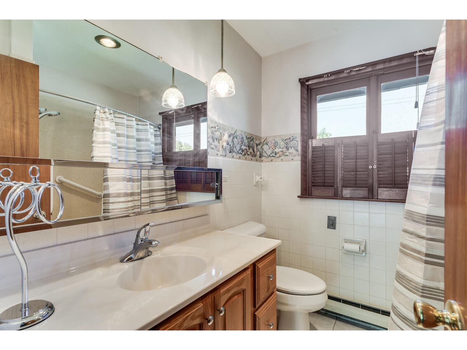 1812 Nakomis Campbell WI 54603 1961624 image23