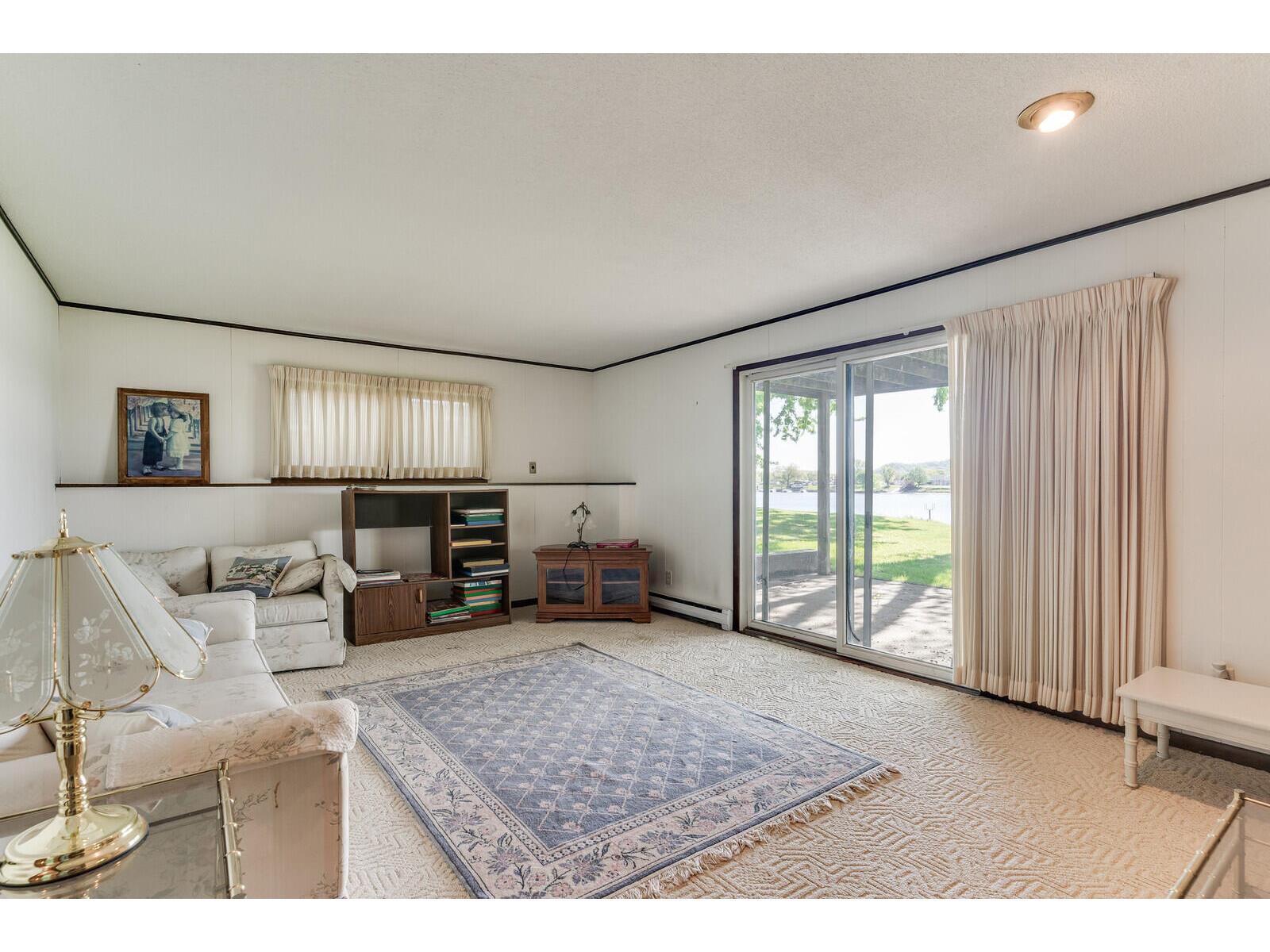 1812 Nakomis Campbell WI 54603 1961624 image24