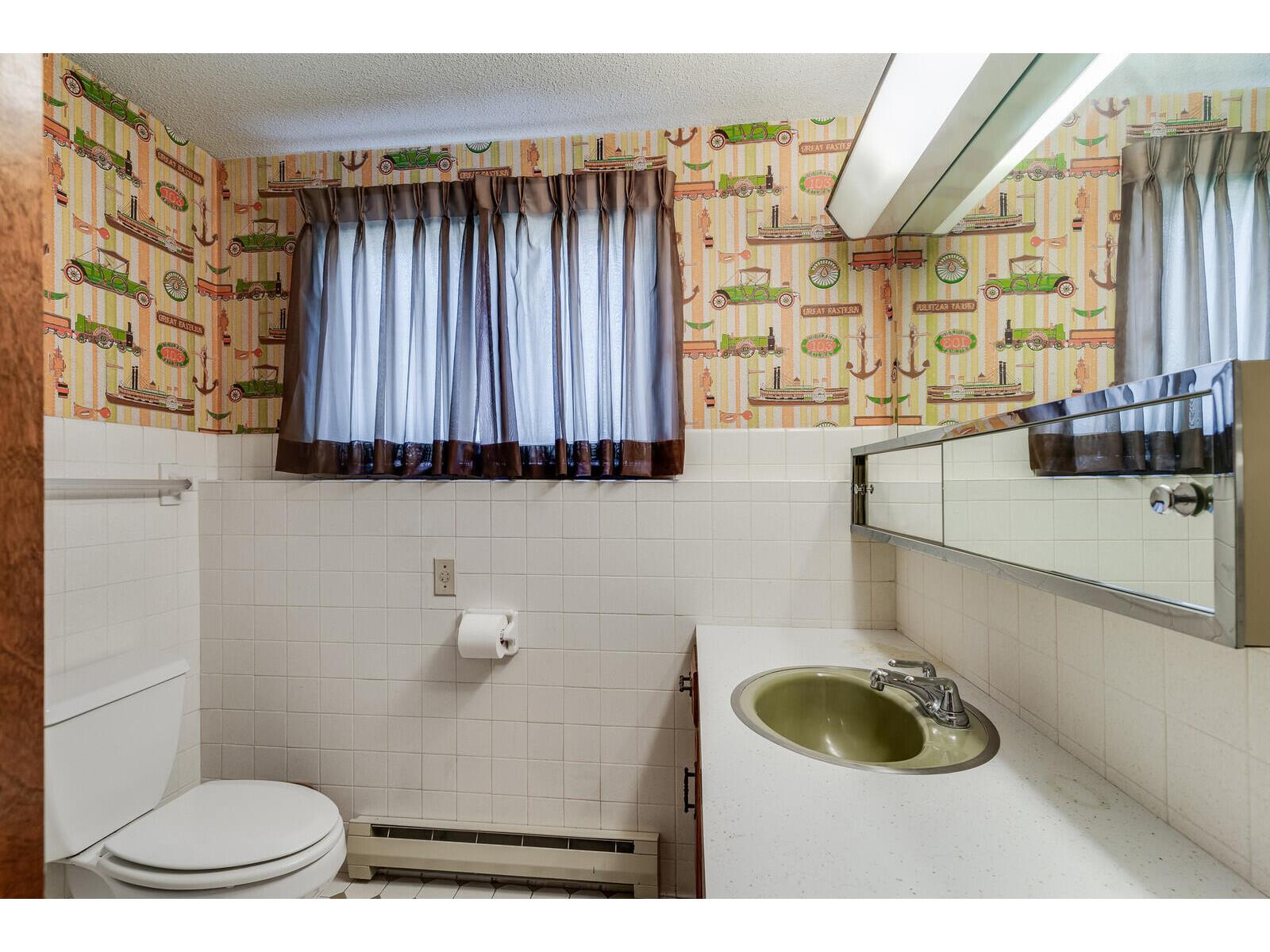 1812 Nakomis Campbell WI 54603 1961624 image29