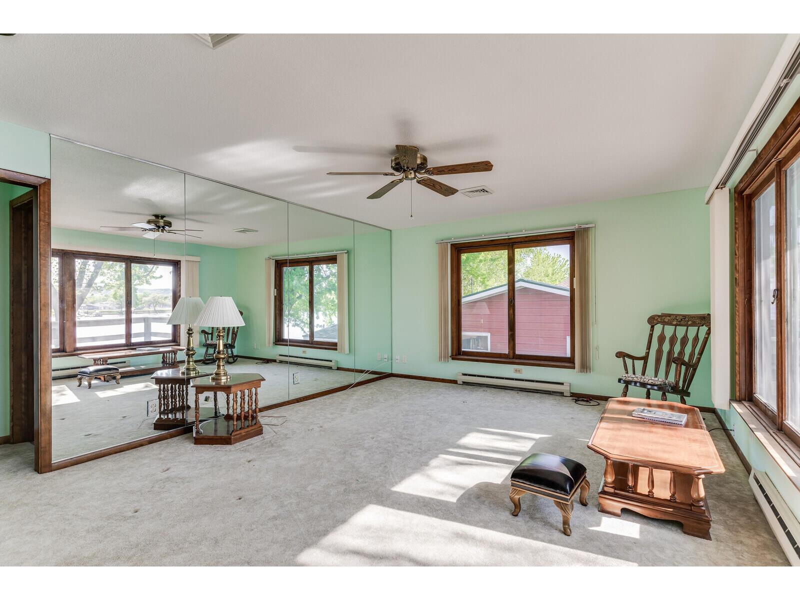 1812 Nakomis Campbell WI 54603 1961624 image32