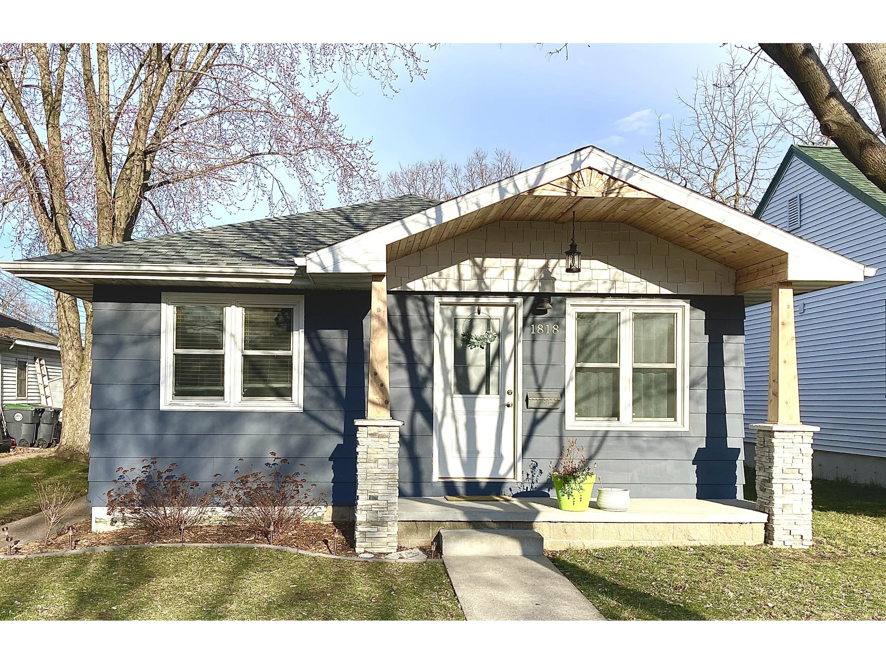 1818 Loomis St, La Crosse, WI 54603 MLS 1732671 Edina Realty