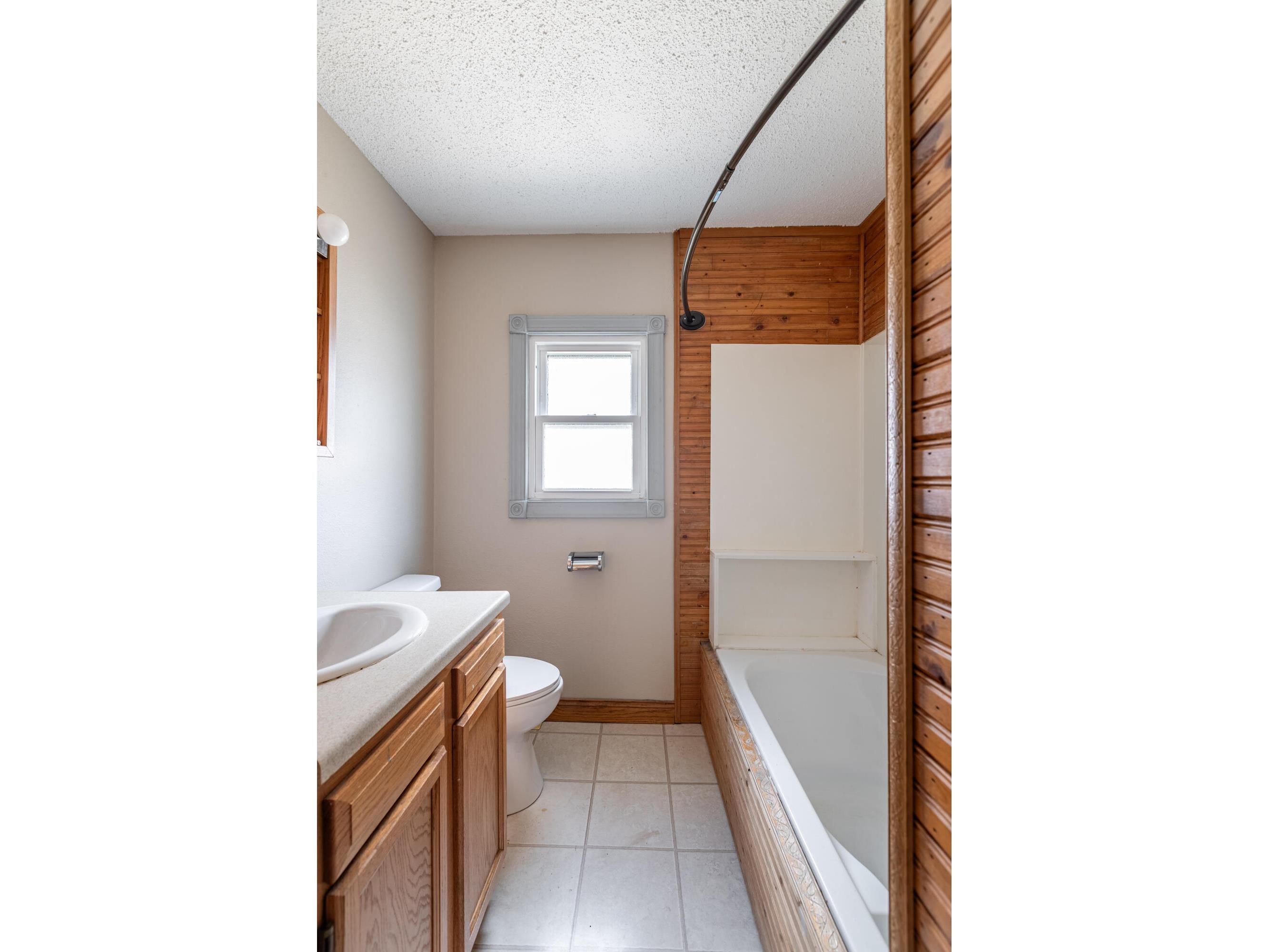 1820 Denton La Crosse WI 54601 1960849 image10