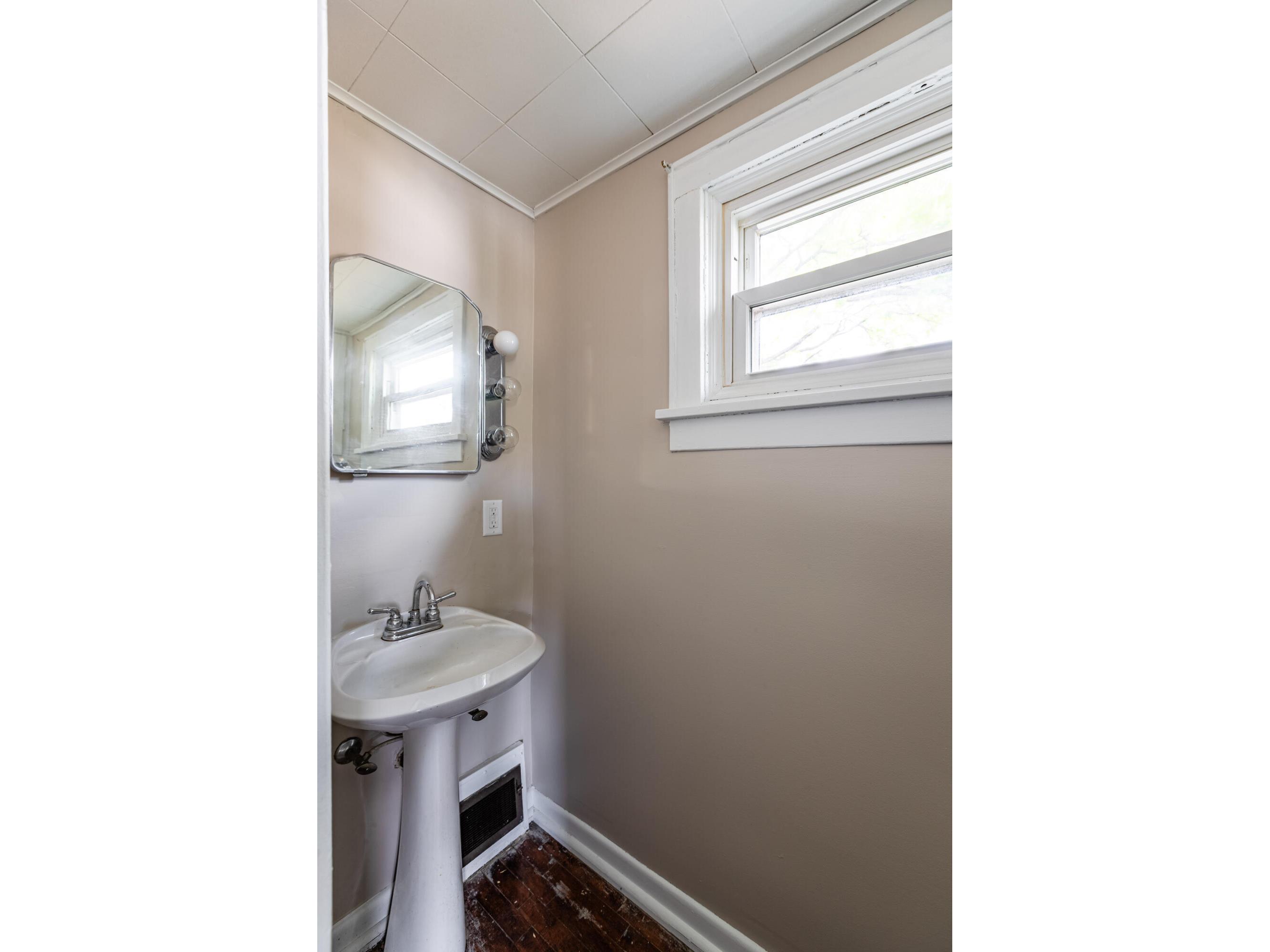 1820 Denton La Crosse WI 54601 1960849 image16