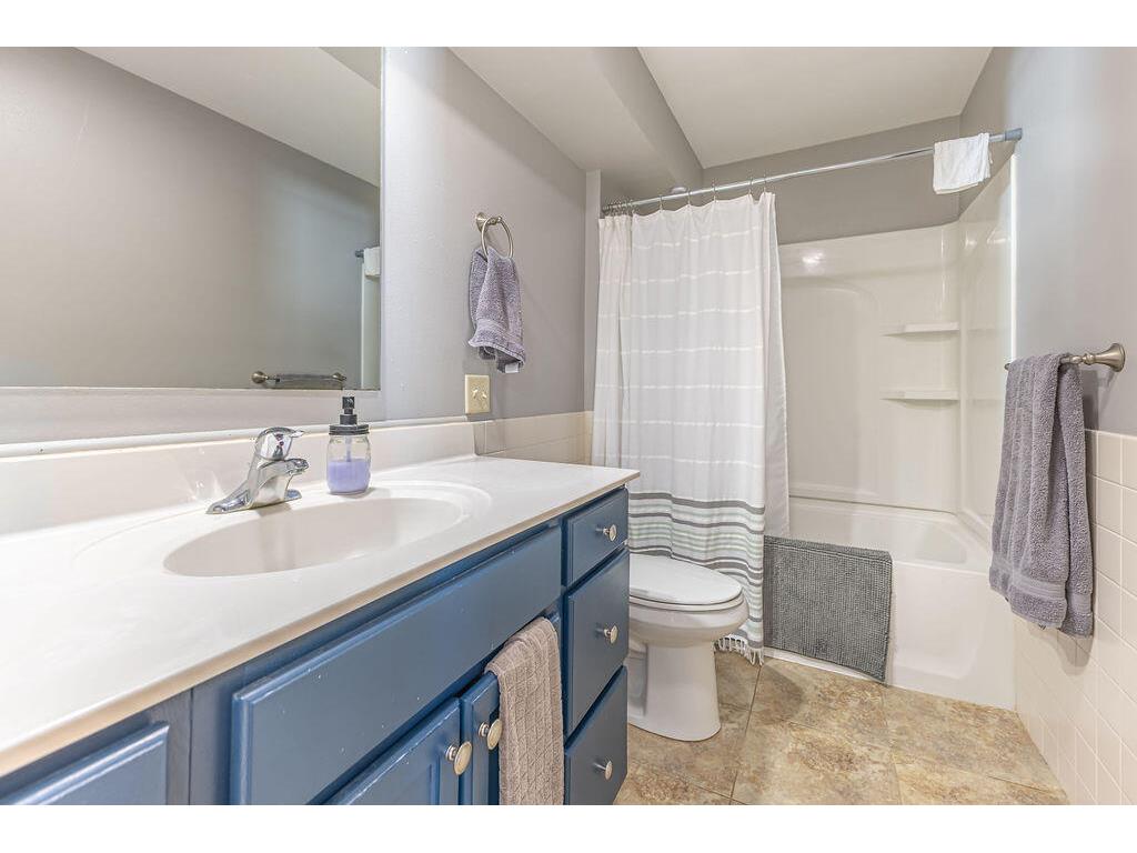 1826 21st La Crosse WI 54601 1954444 image33