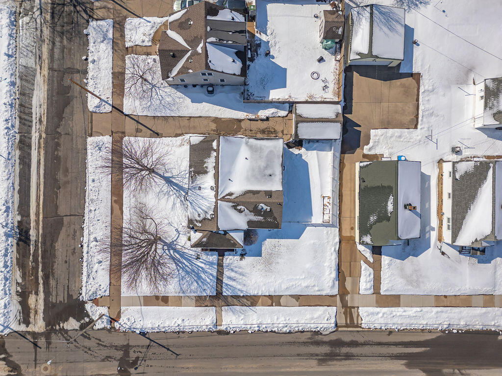 1826 21st La Crosse WI 54601 1954444 image50