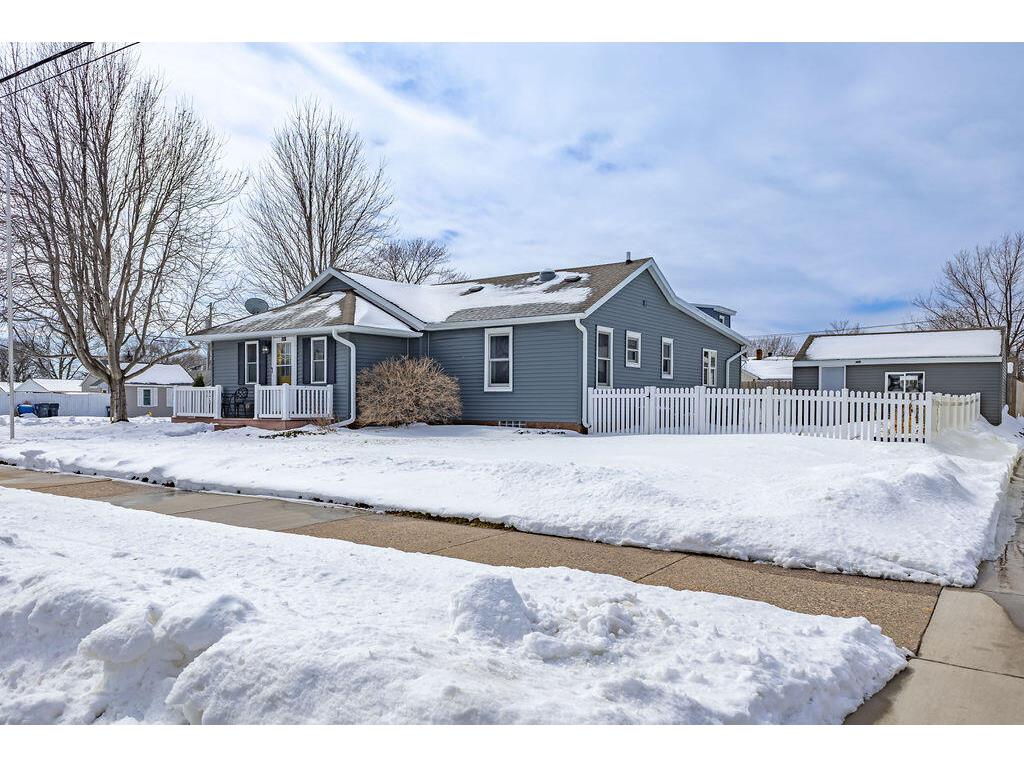 1826 21st La Crosse WI 54601 1954444 image54