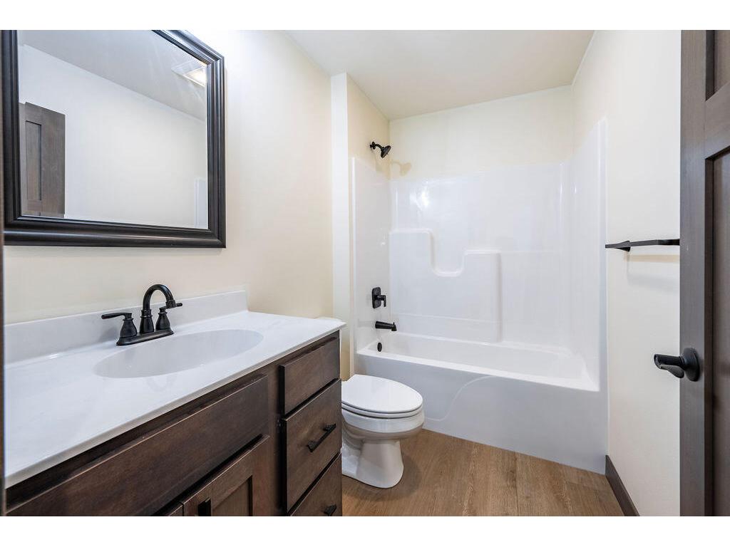 1827 Golden Gate Holmen WI 54636 1948376 image26
