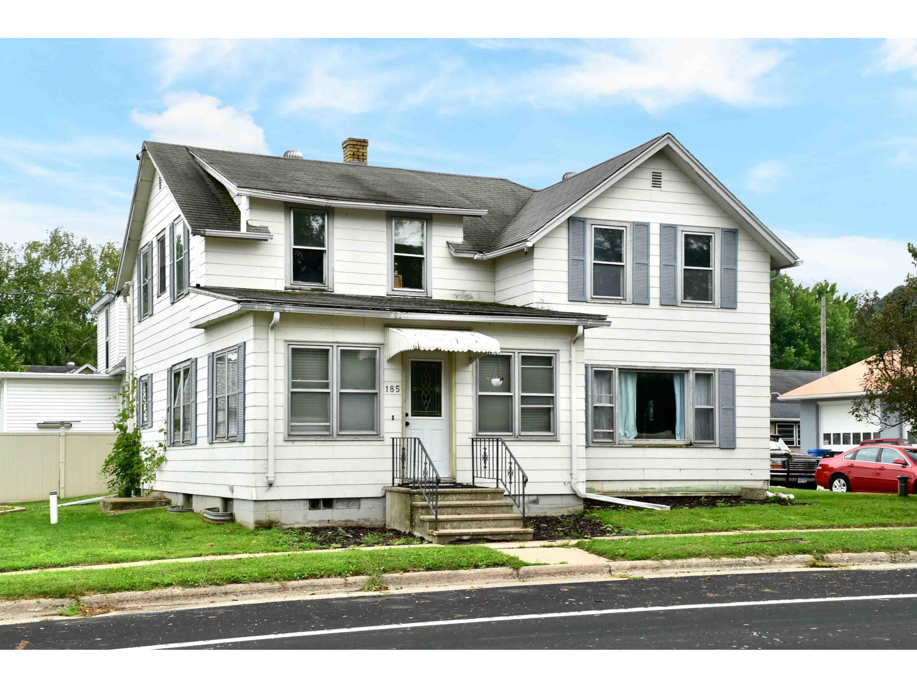 185 Center St, Dakota, MN, 55925 MLS 7144100 Edina Realty