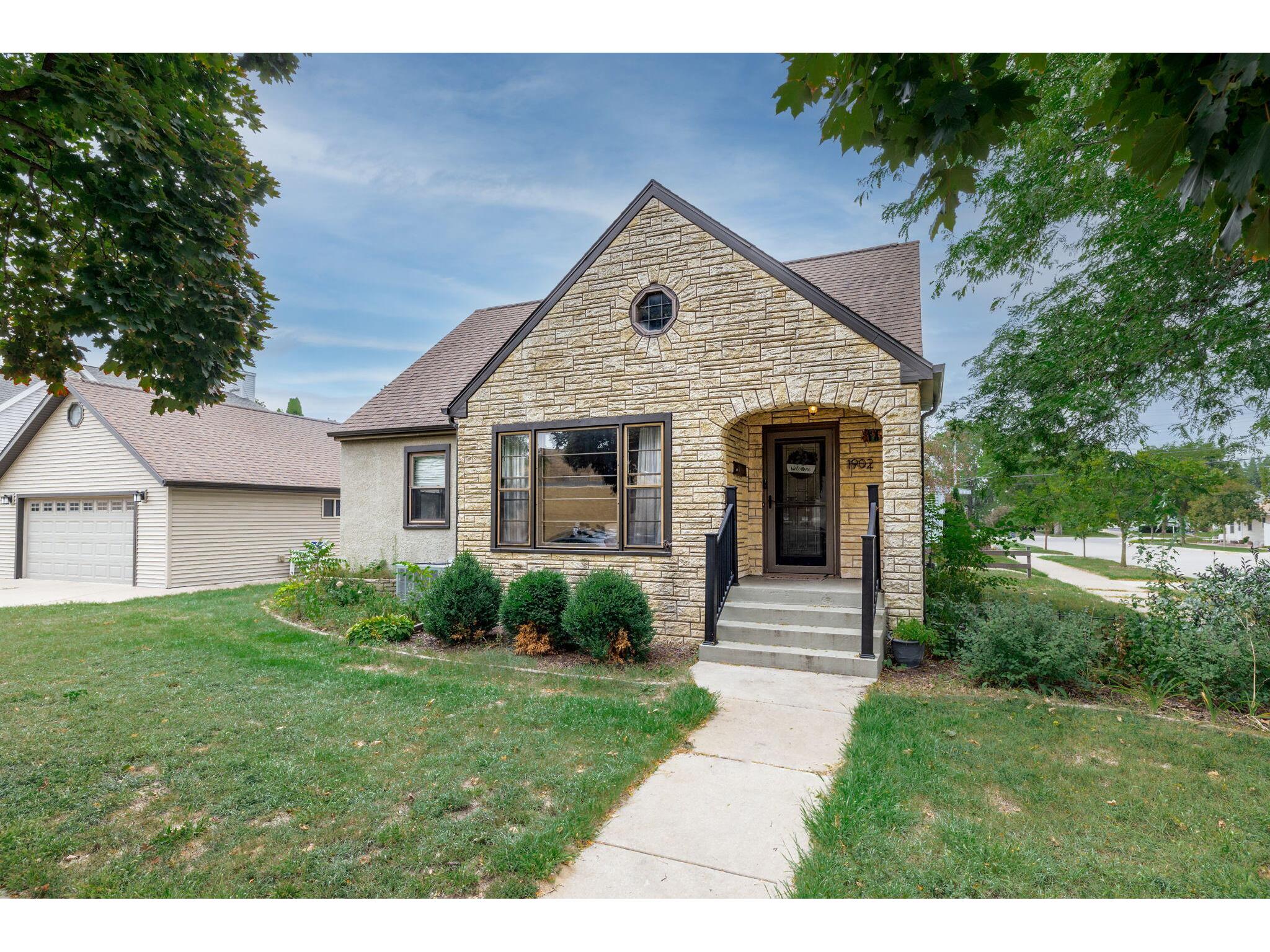 1902 Redfield La Crosse WI 54601 1848352 image1