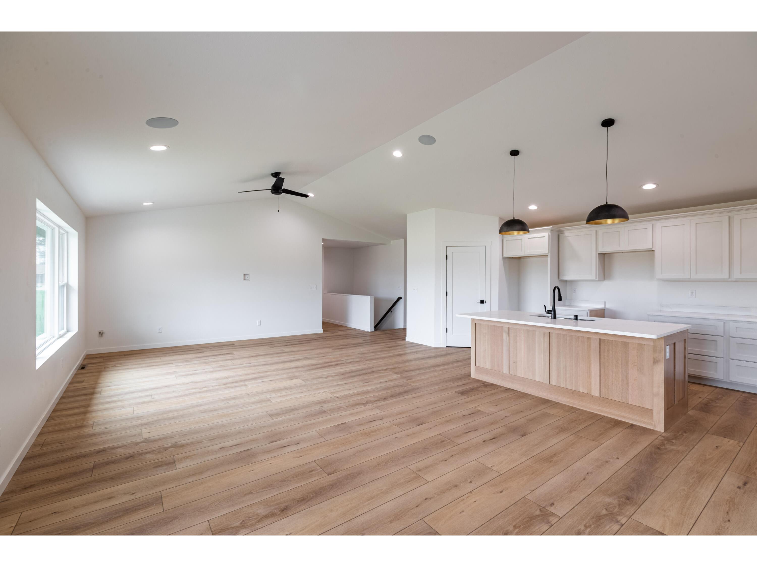 1904 London Holmen WI 54636 1855162 image1