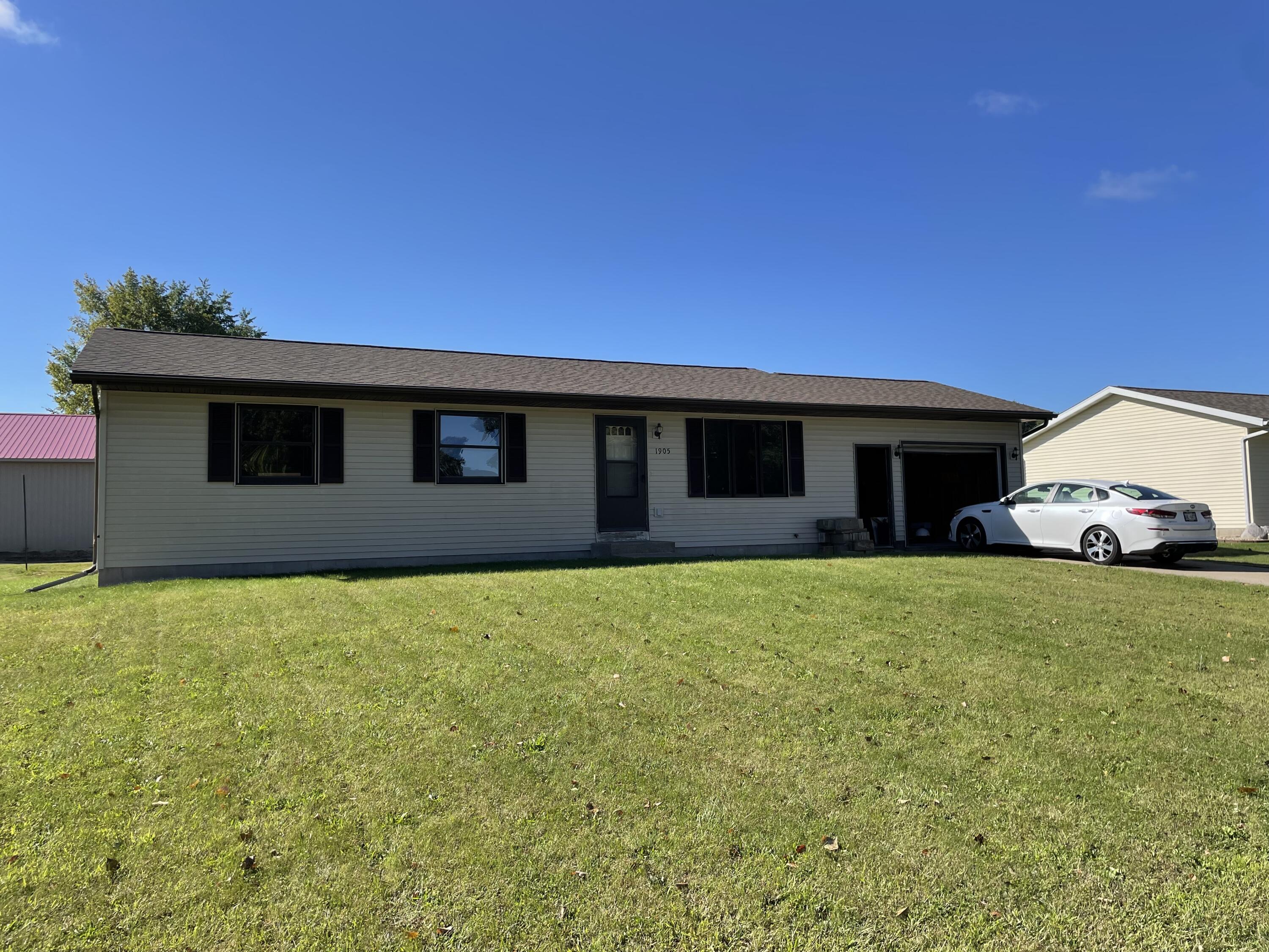 1905 Henry Johns Bangor WI 54614 1934253 image1