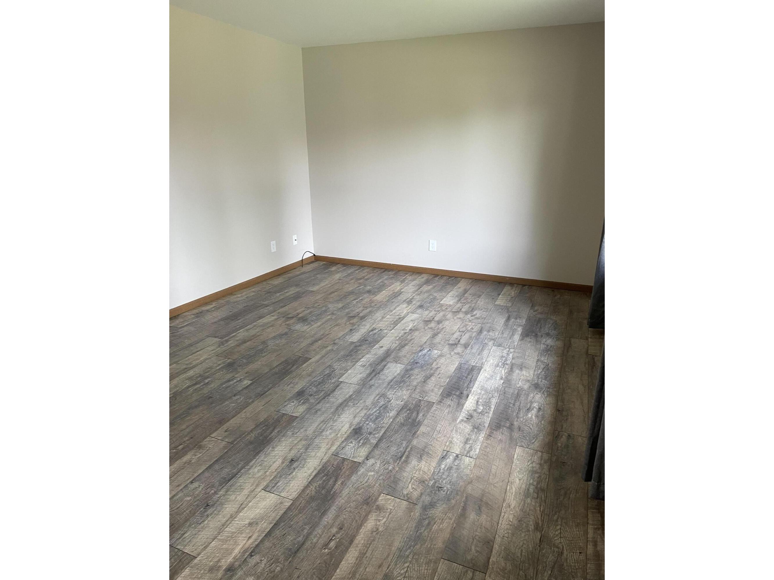 1905 Henry Johns Bangor WI 54614 1934253 image2